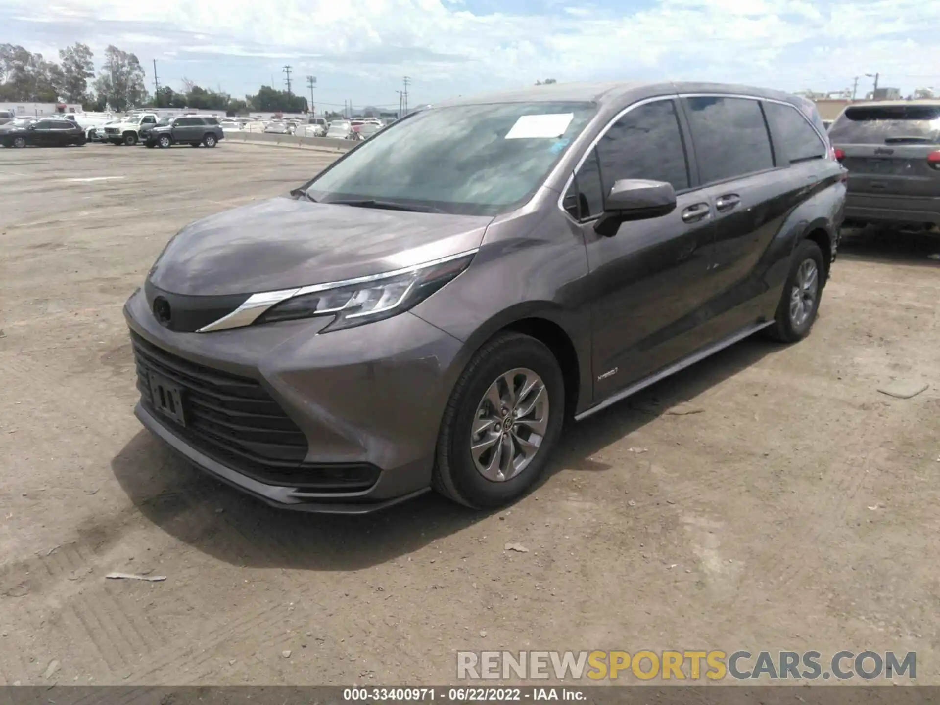 2 Photograph of a damaged car 5TDKRKEC4MS035513 TOYOTA SIENNA 2021