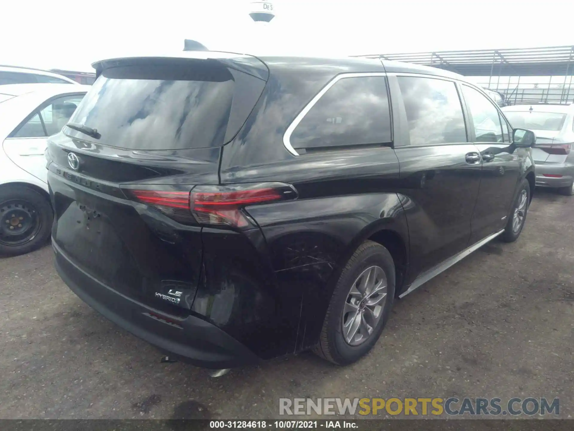 4 Photograph of a damaged car 5TDKRKEC4MS048214 TOYOTA SIENNA 2021