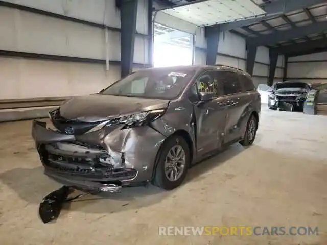 2 Photograph of a damaged car 5TDKRKEC4MS048648 TOYOTA SIENNA 2021