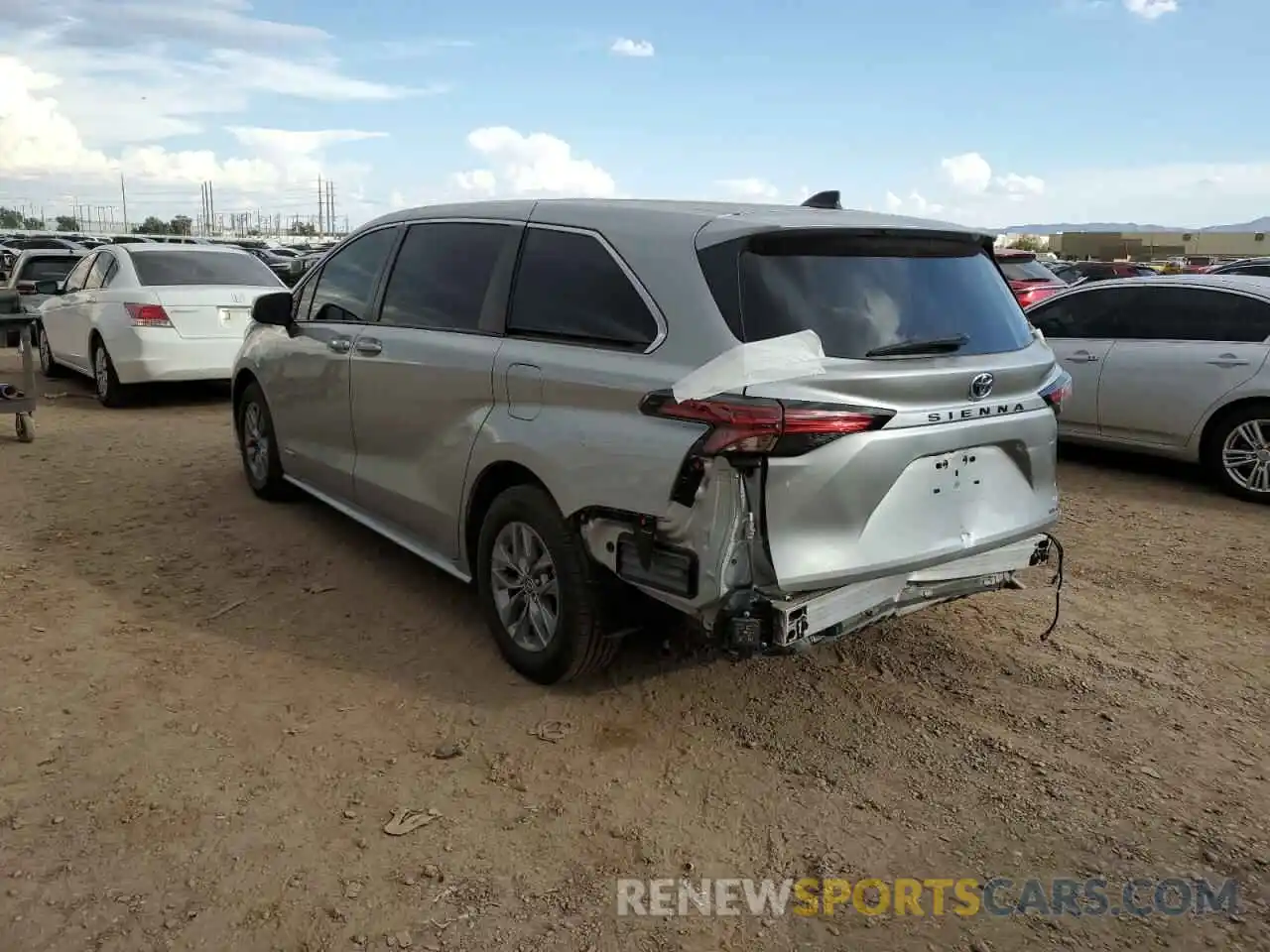 3 Photograph of a damaged car 5TDKRKEC5MS021670 TOYOTA SIENNA 2021