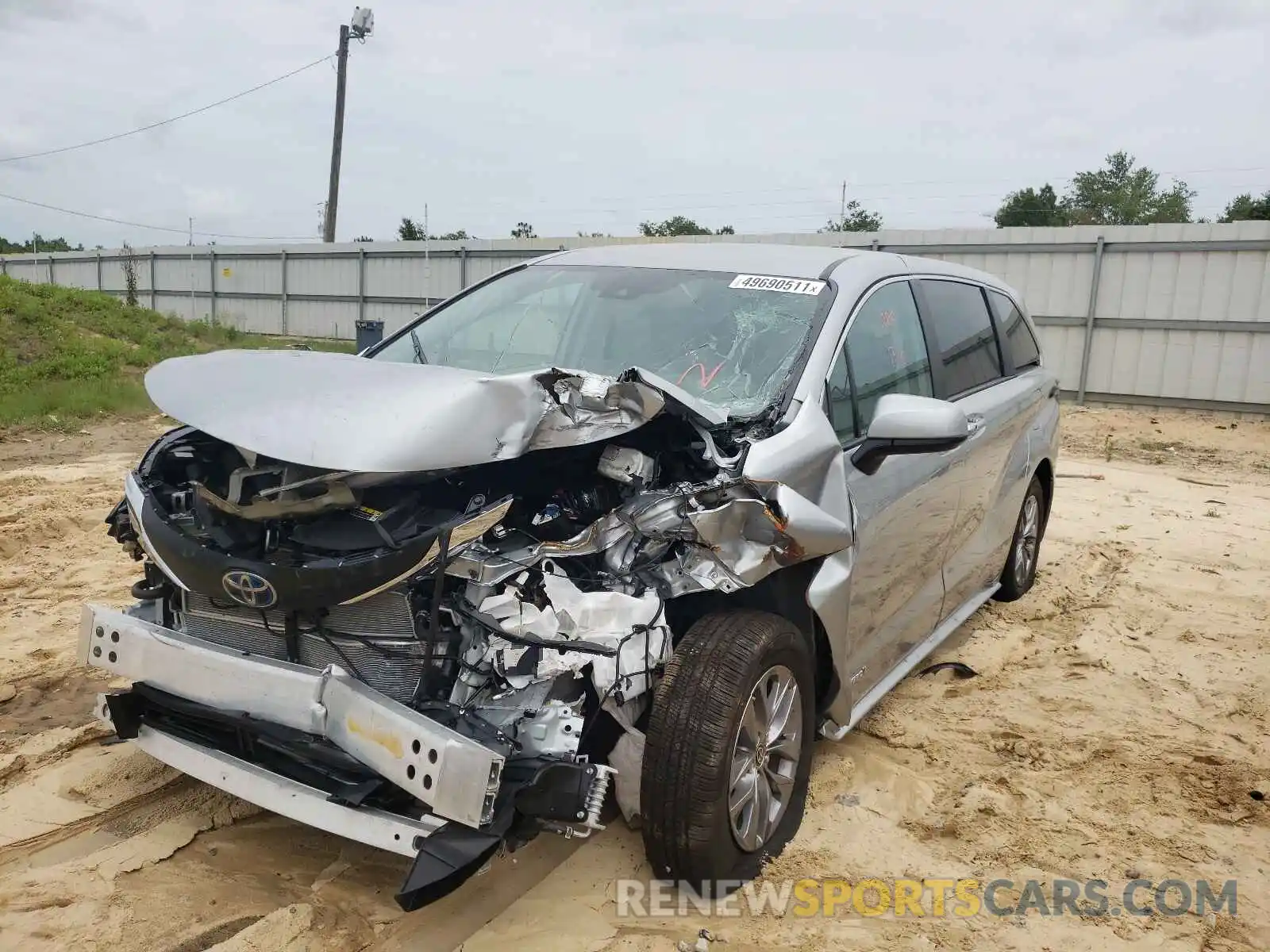 2 Photograph of a damaged car 5TDKRKEC5MS028649 TOYOTA SIENNA 2021