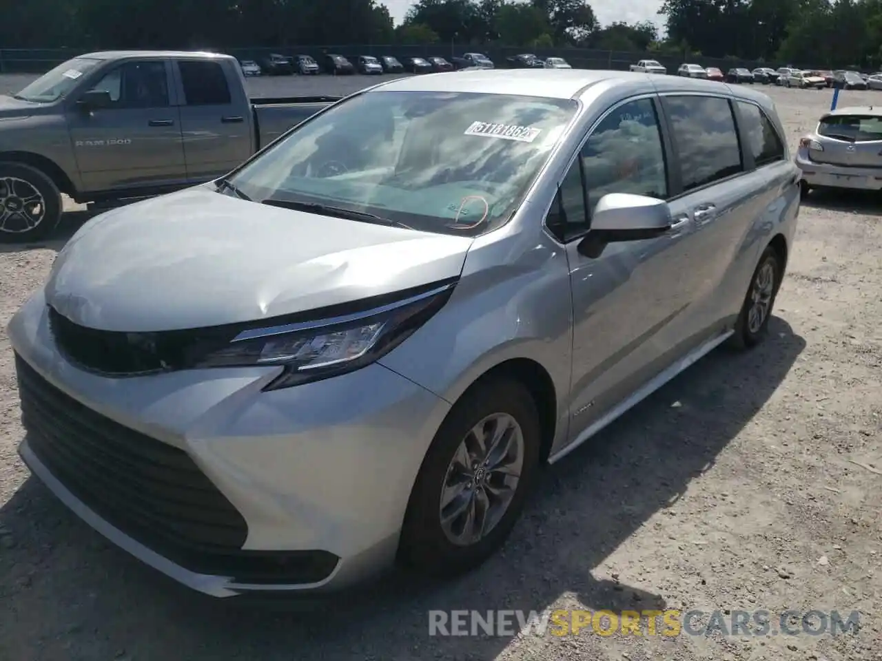 2 Photograph of a damaged car 5TDKRKEC5MS028702 TOYOTA SIENNA 2021