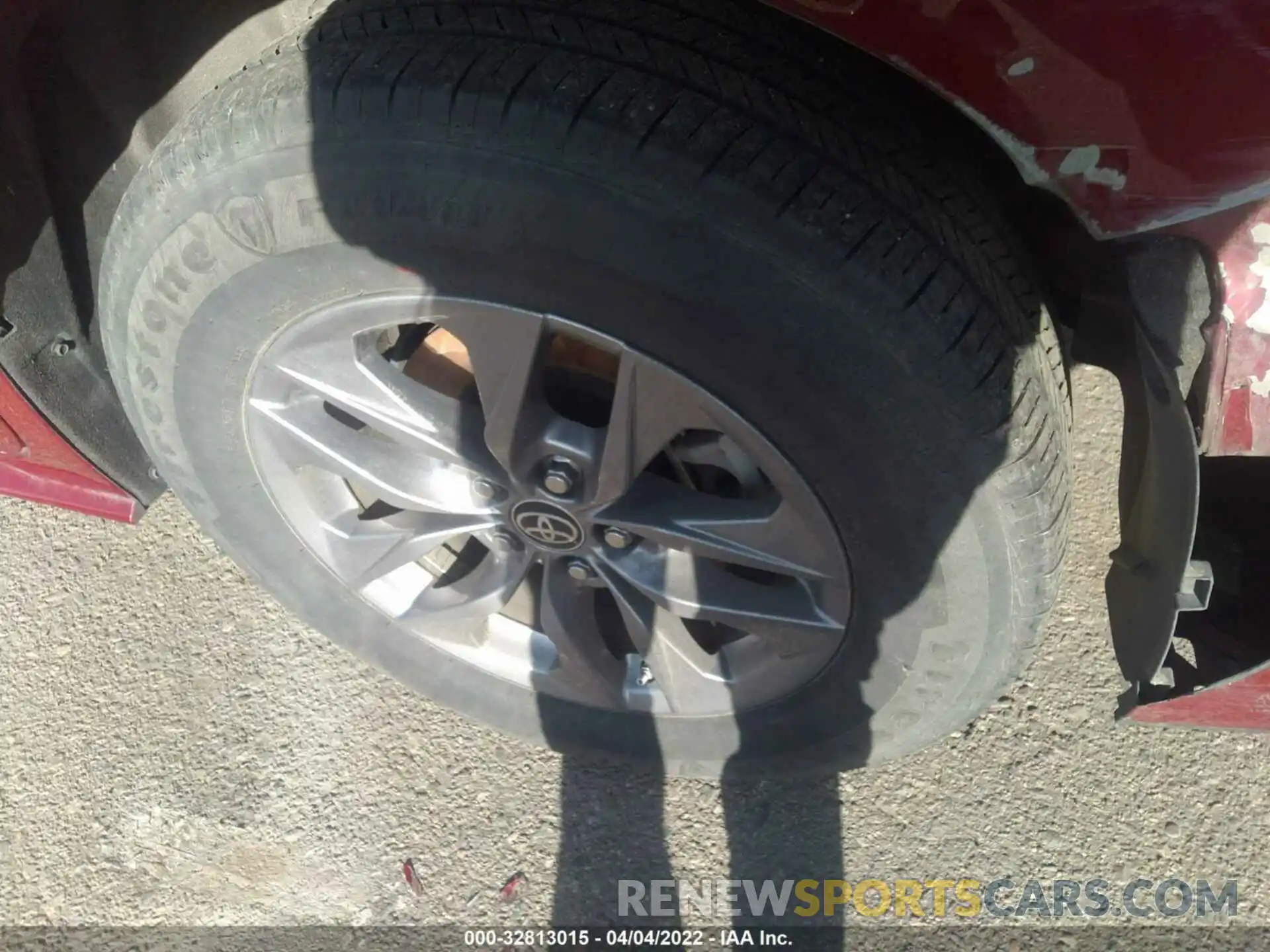 13 Photograph of a damaged car 5TDKRKEC5MS028747 TOYOTA SIENNA 2021