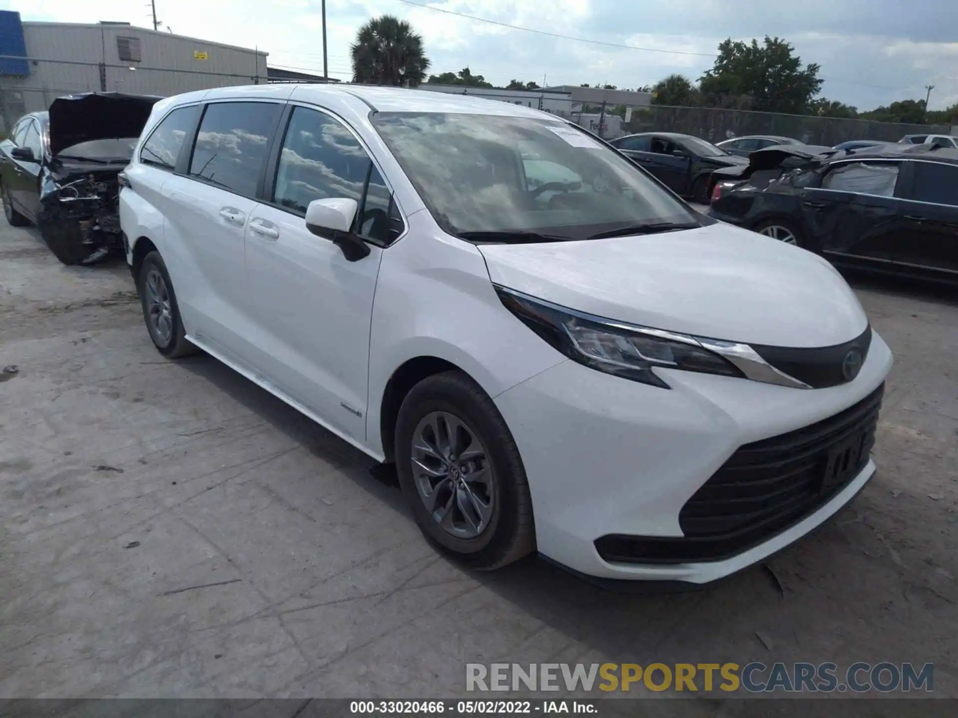 1 Photograph of a damaged car 5TDKRKEC5MS030174 TOYOTA SIENNA 2021