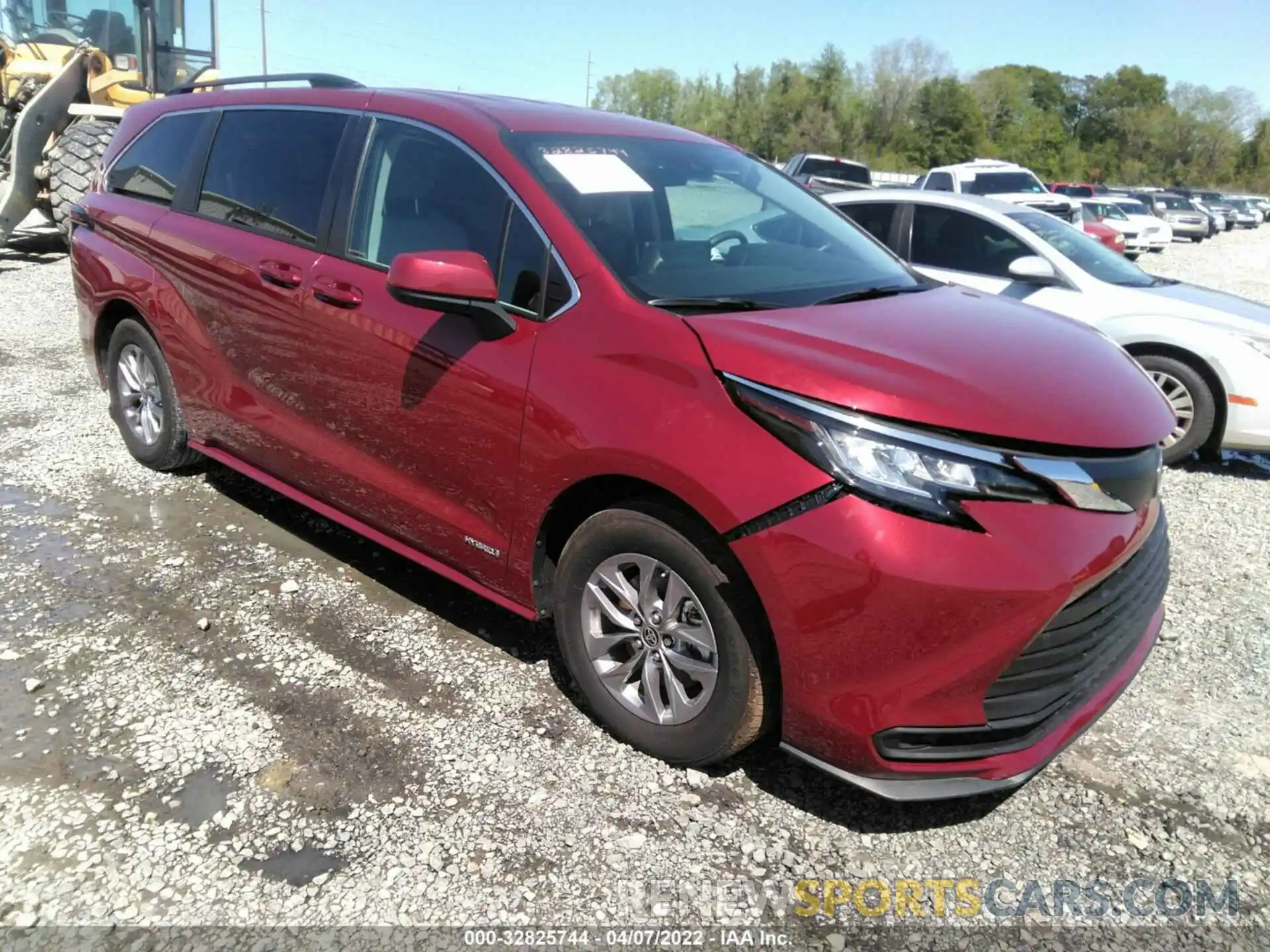 1 Photograph of a damaged car 5TDKRKEC5MS032216 TOYOTA SIENNA 2021