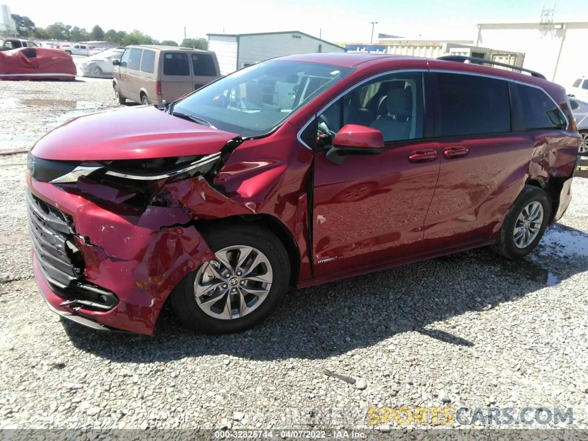 2 Photograph of a damaged car 5TDKRKEC5MS032216 TOYOTA SIENNA 2021