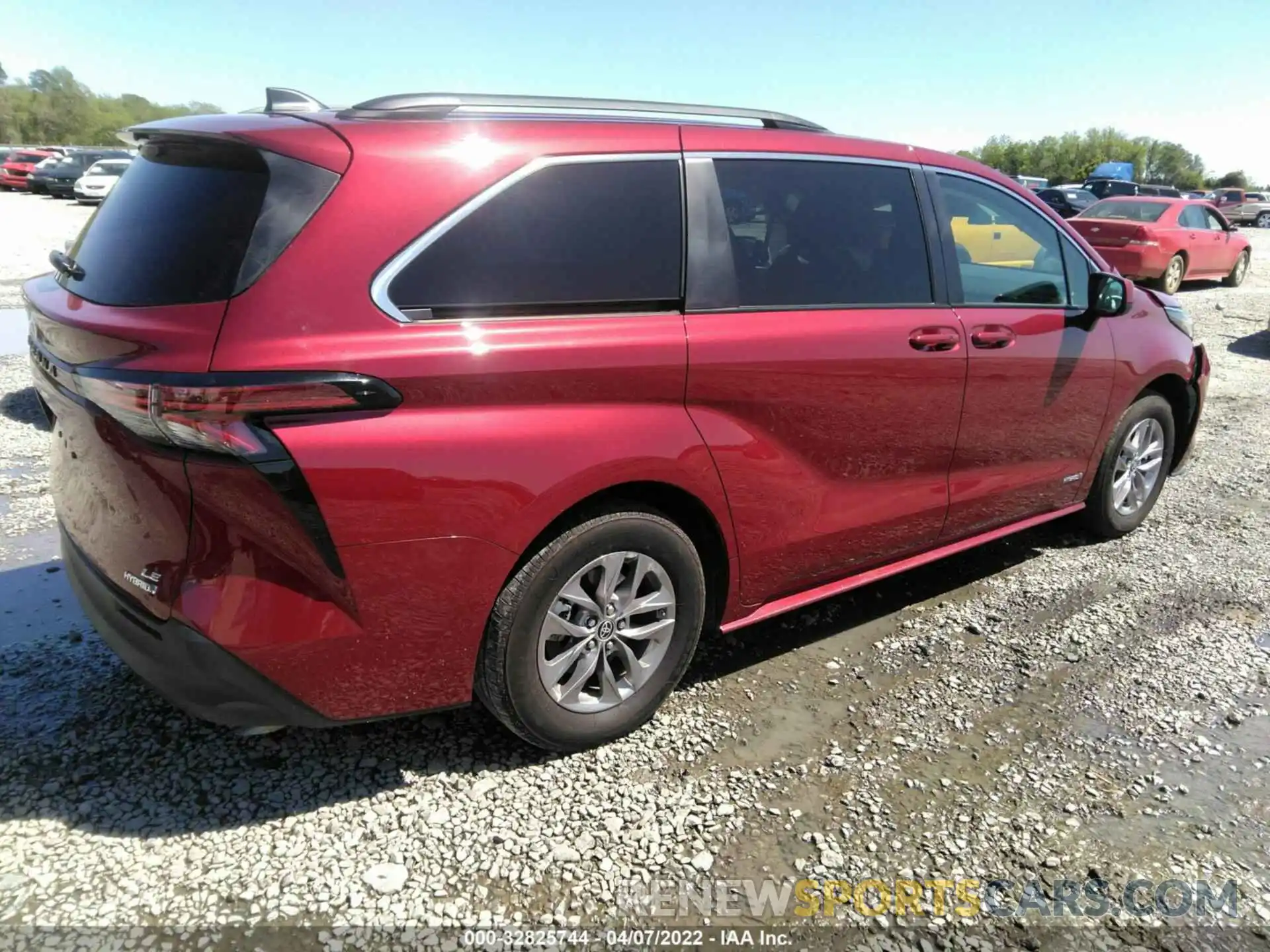 4 Фотография поврежденного автомобиля 5TDKRKEC5MS032216 TOYOTA SIENNA 2021