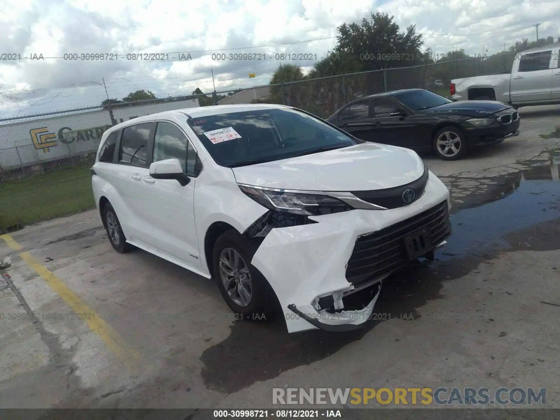 1 Photograph of a damaged car 5TDKRKEC5MS042549 TOYOTA SIENNA 2021