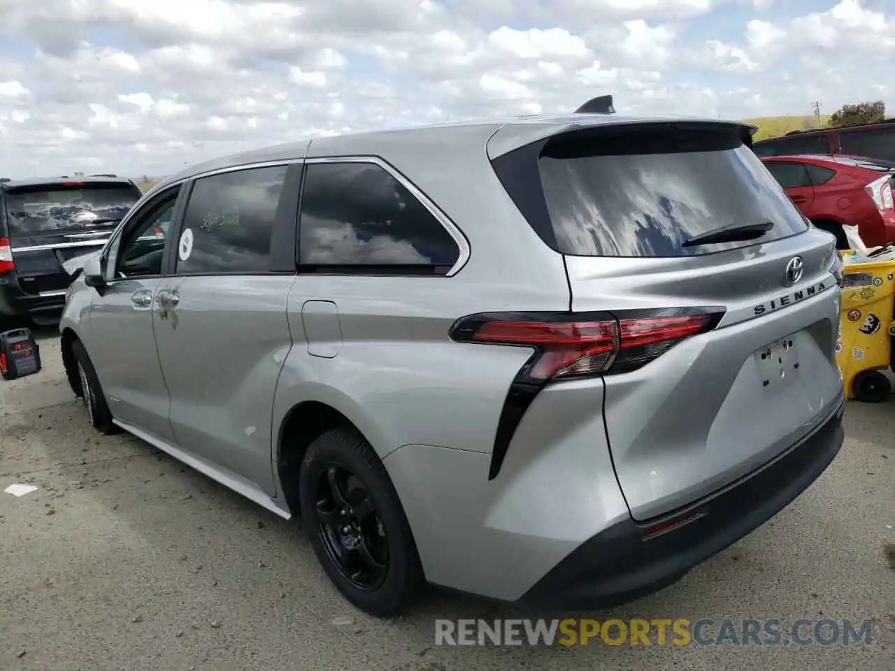 3 Photograph of a damaged car 5TDKRKEC5MS071906 TOYOTA SIENNA 2021