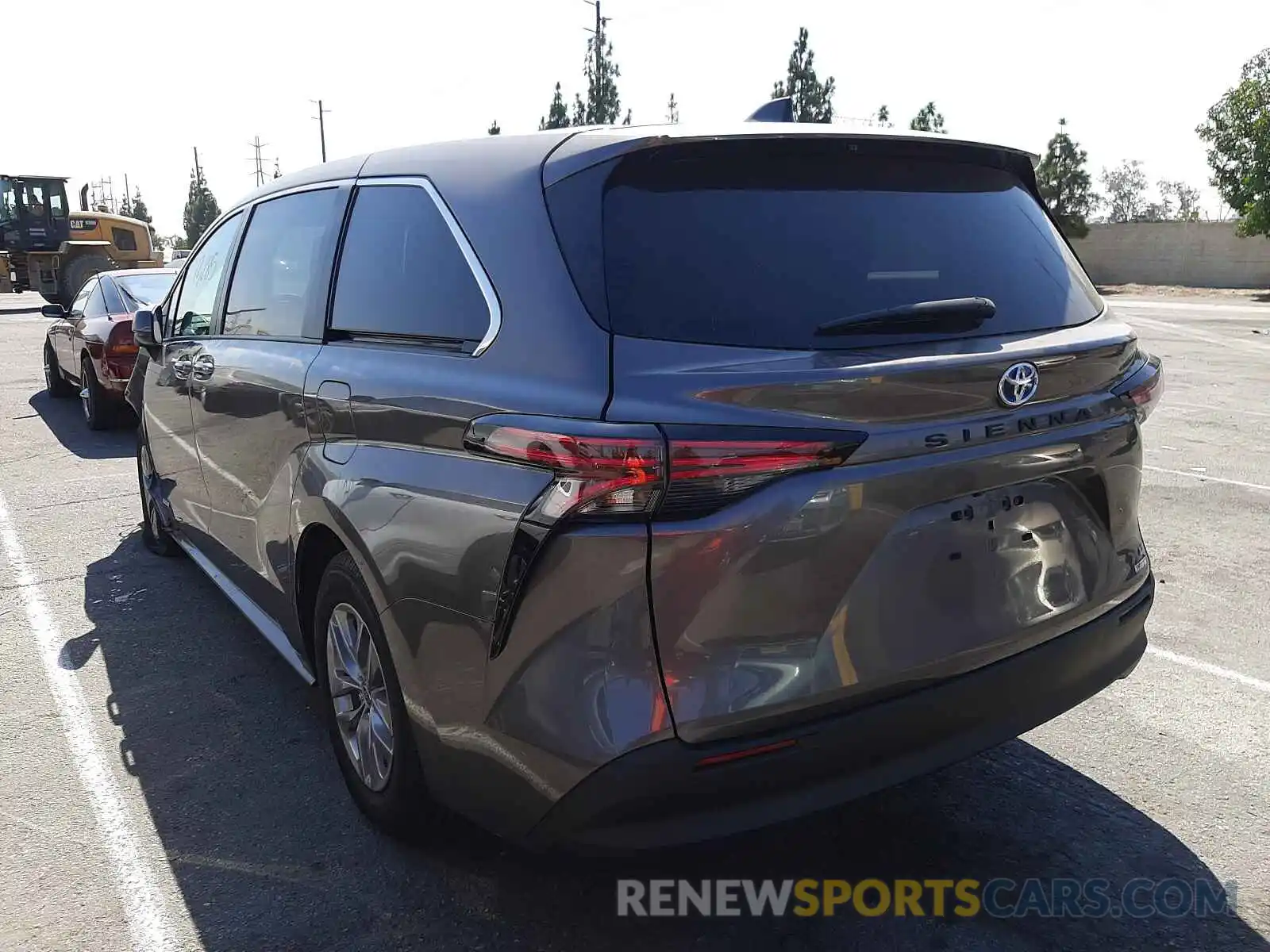 3 Photograph of a damaged car 5TDKRKEC6MS023850 TOYOTA SIENNA 2021