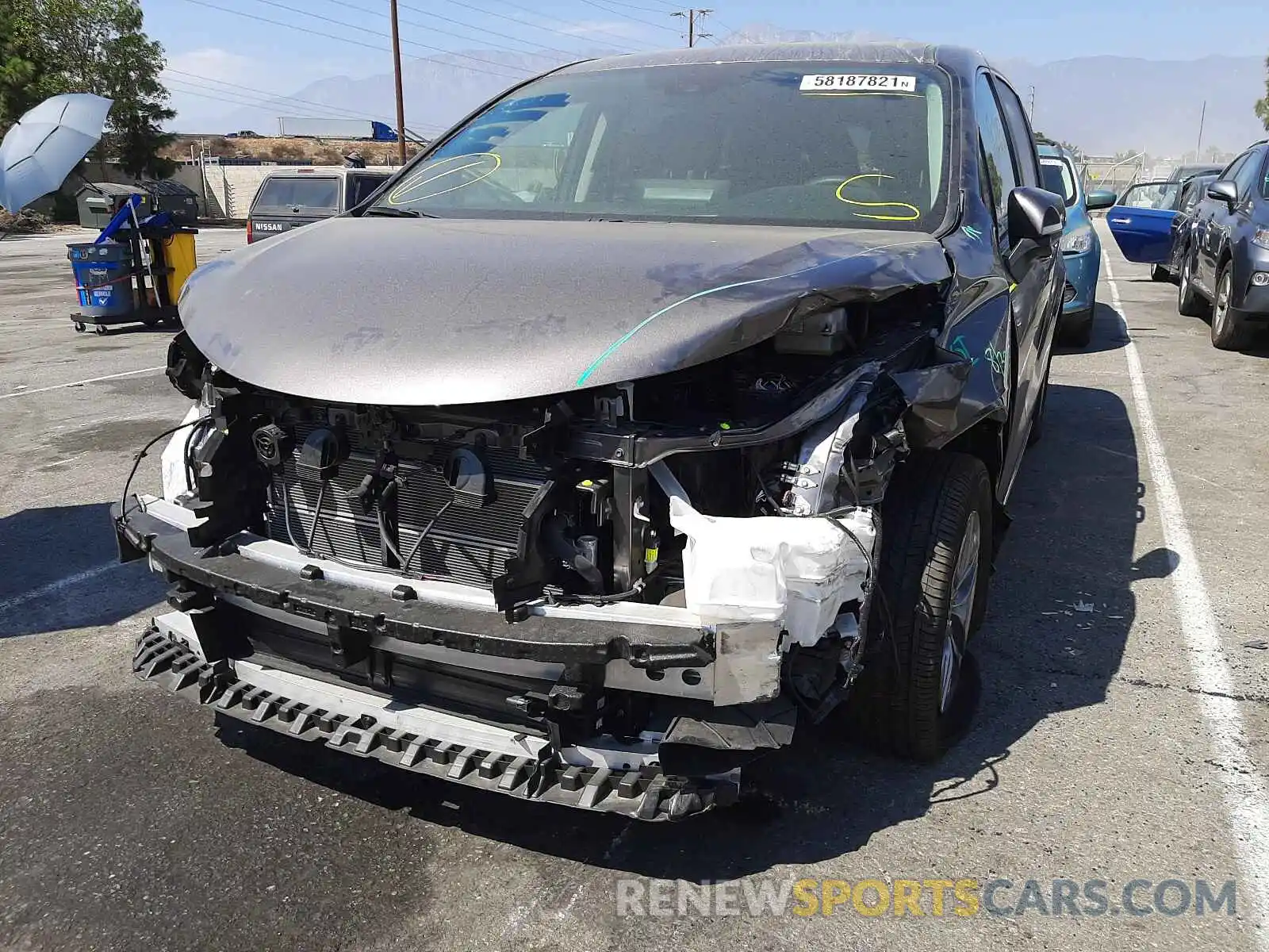 9 Photograph of a damaged car 5TDKRKEC6MS023850 TOYOTA SIENNA 2021