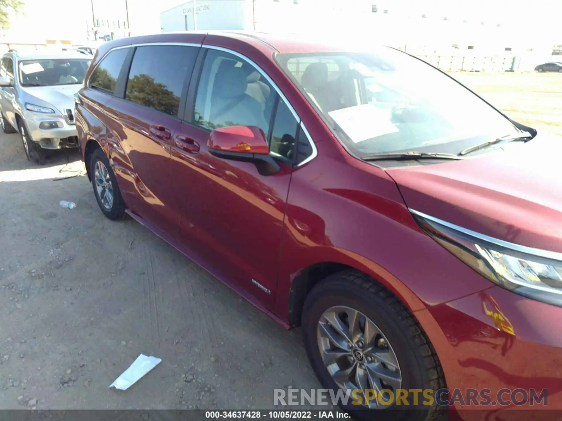 6 Photograph of a damaged car 5TDKRKEC6MS029079 TOYOTA SIENNA 2021