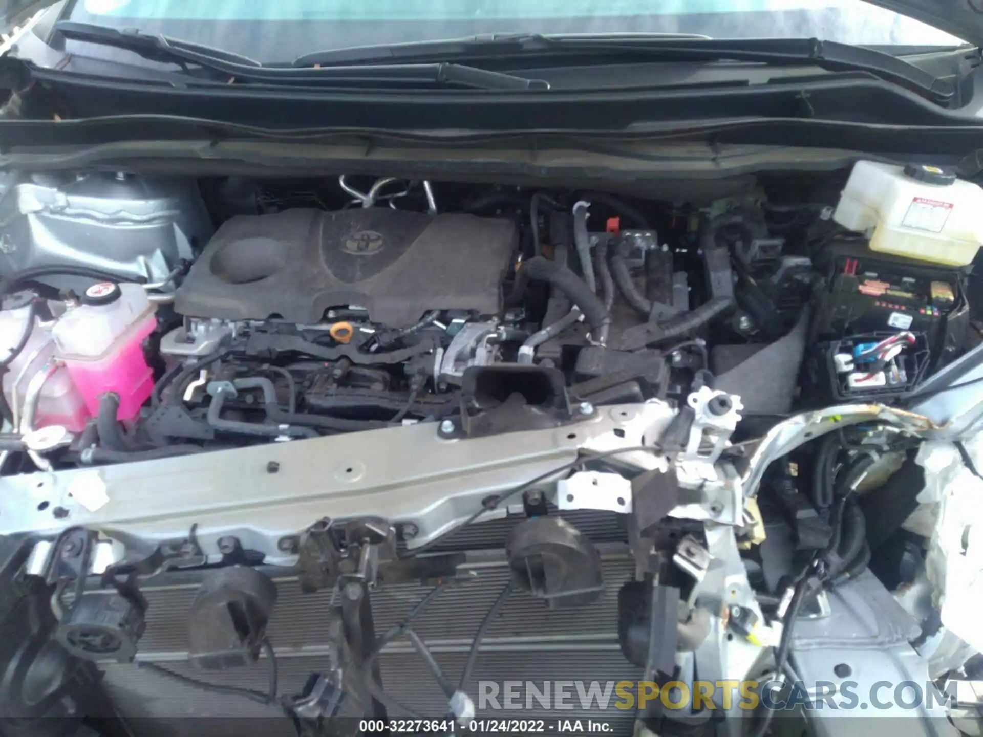 10 Photograph of a damaged car 5TDKRKEC6MS030457 TOYOTA SIENNA 2021