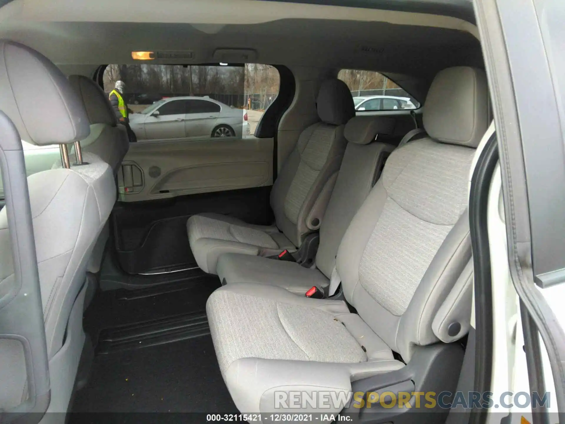 8 Фотография поврежденного автомобиля 5TDKRKEC6MS035139 TOYOTA SIENNA 2021