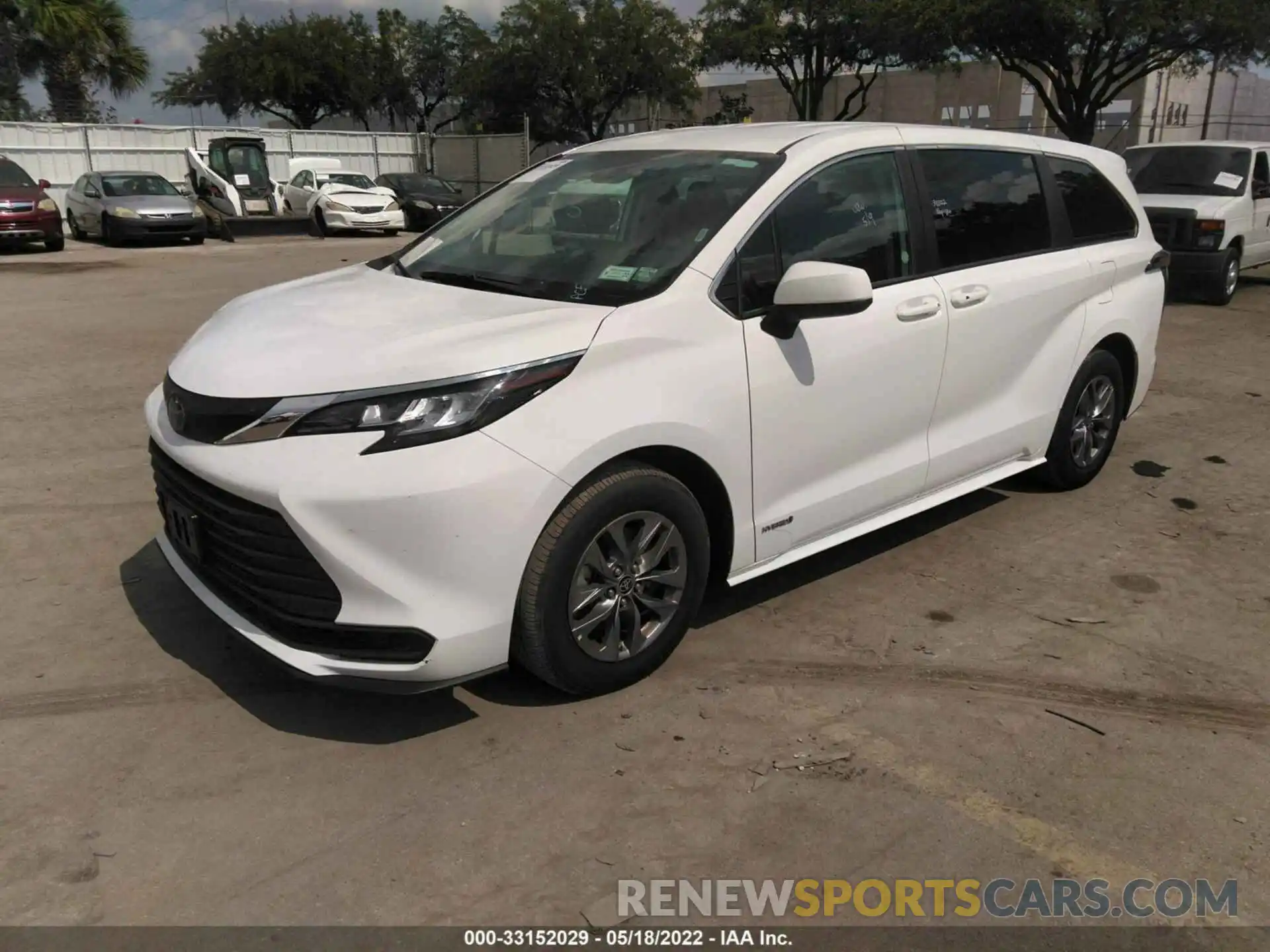 2 Photograph of a damaged car 5TDKRKEC6MS042754 TOYOTA SIENNA 2021