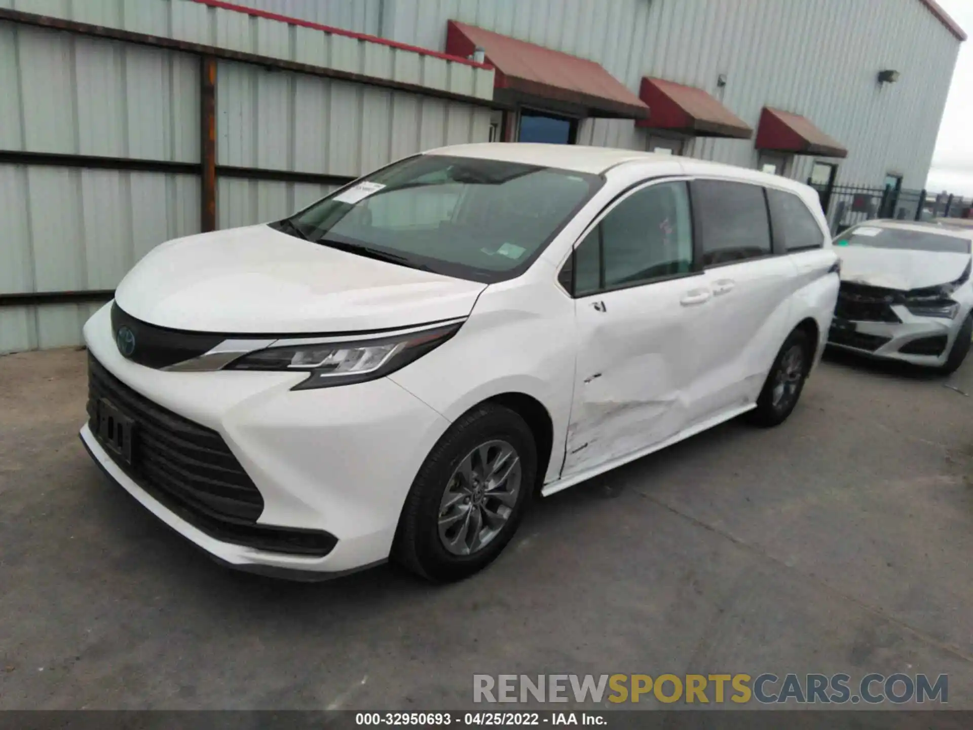 2 Фотография поврежденного автомобиля 5TDKRKEC6MS045444 TOYOTA SIENNA 2021