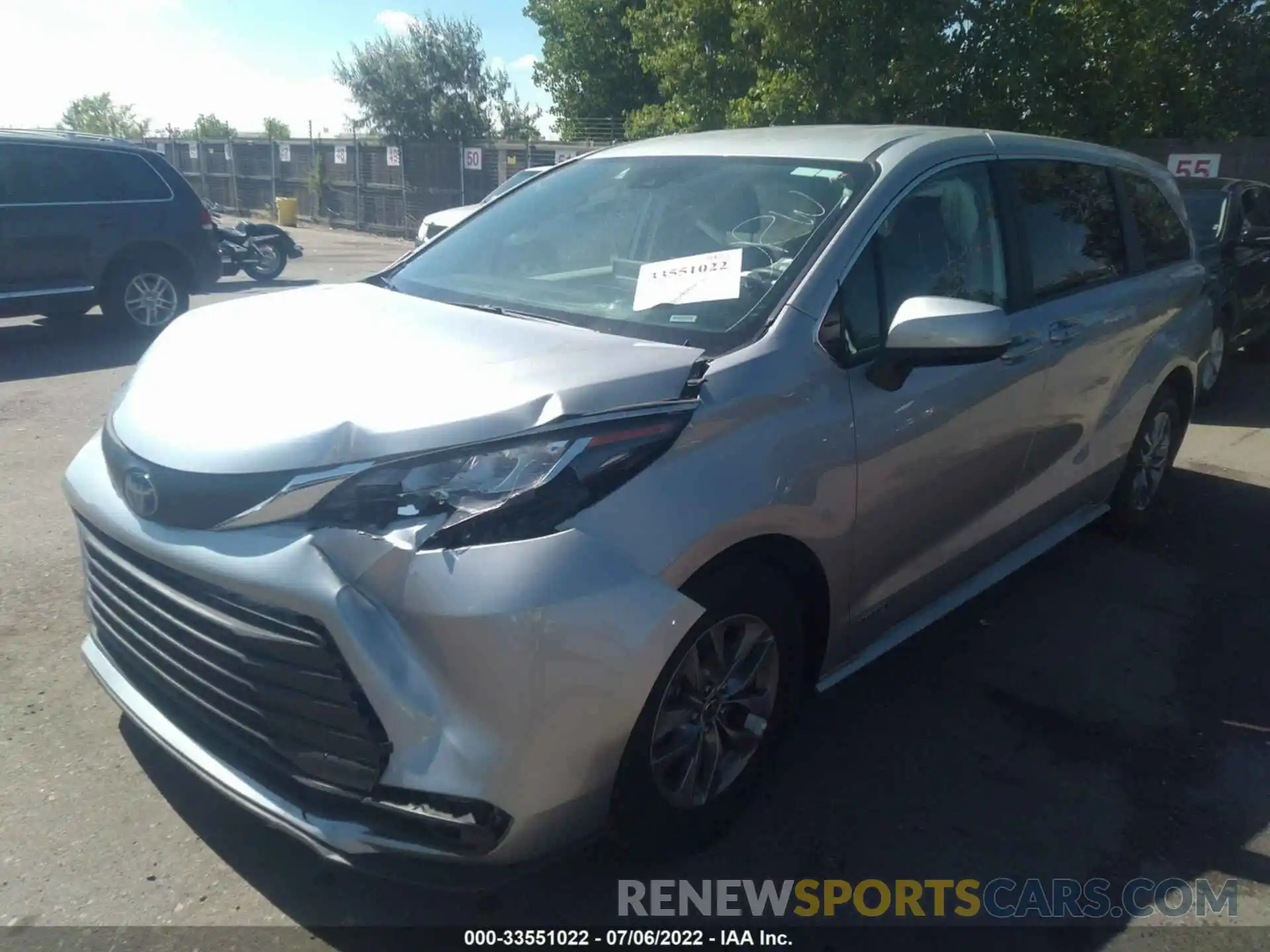 2 Photograph of a damaged car 5TDKRKEC6MS047422 TOYOTA SIENNA 2021