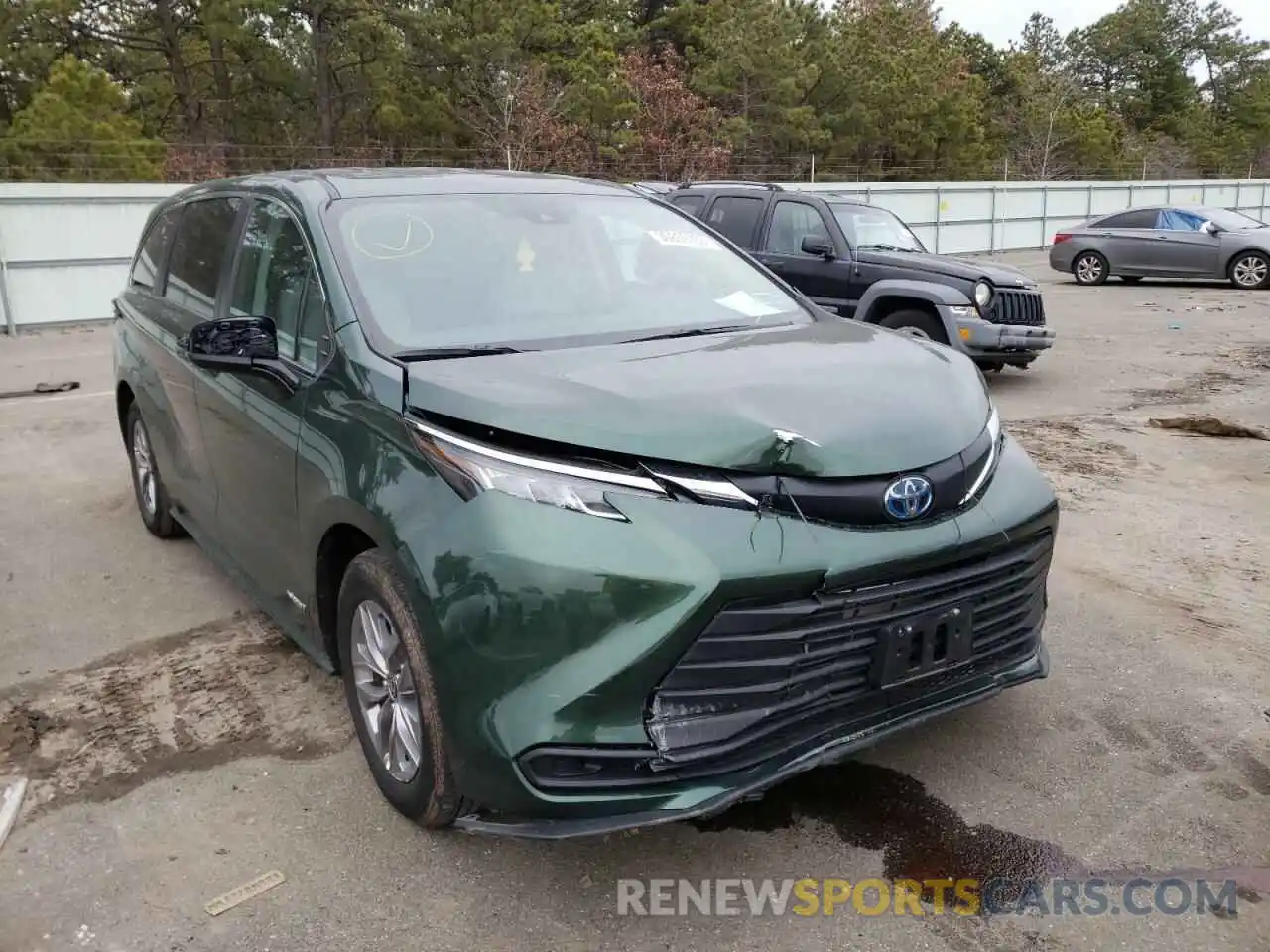 1 Фотография поврежденного автомобиля 5TDKRKEC6MS048795 TOYOTA SIENNA 2021