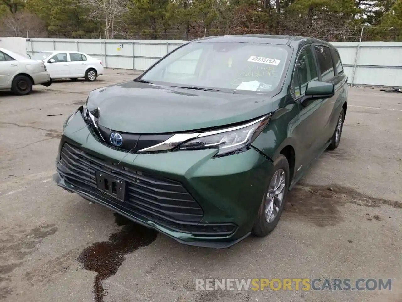 2 Photograph of a damaged car 5TDKRKEC6MS048795 TOYOTA SIENNA 2021