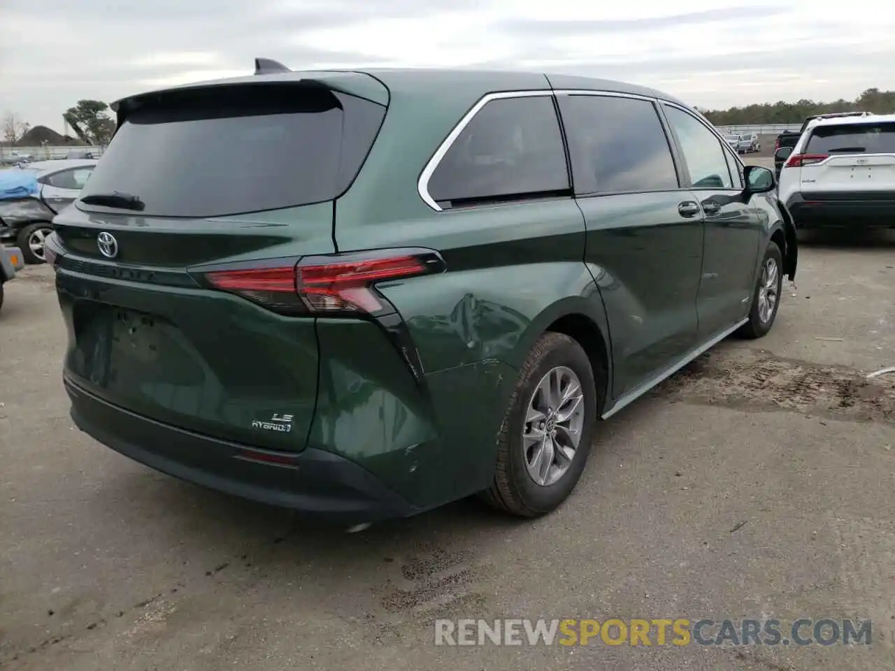 4 Photograph of a damaged car 5TDKRKEC6MS048795 TOYOTA SIENNA 2021