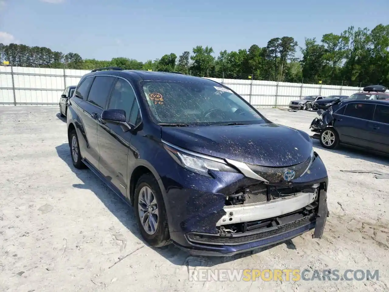 1 Photograph of a damaged car 5TDKRKEC6MS051650 TOYOTA SIENNA 2021