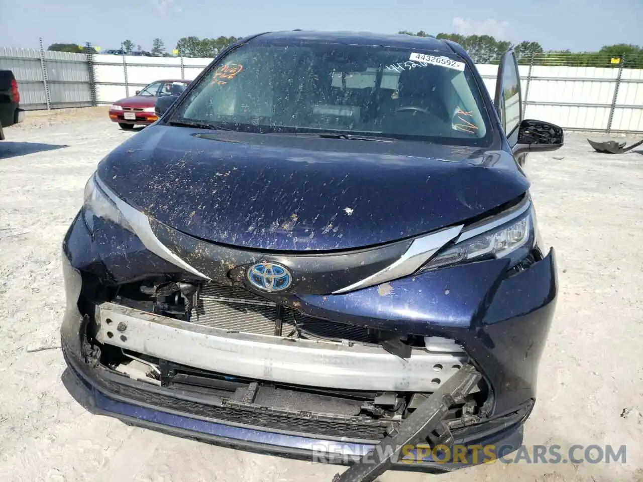 7 Photograph of a damaged car 5TDKRKEC6MS051650 TOYOTA SIENNA 2021