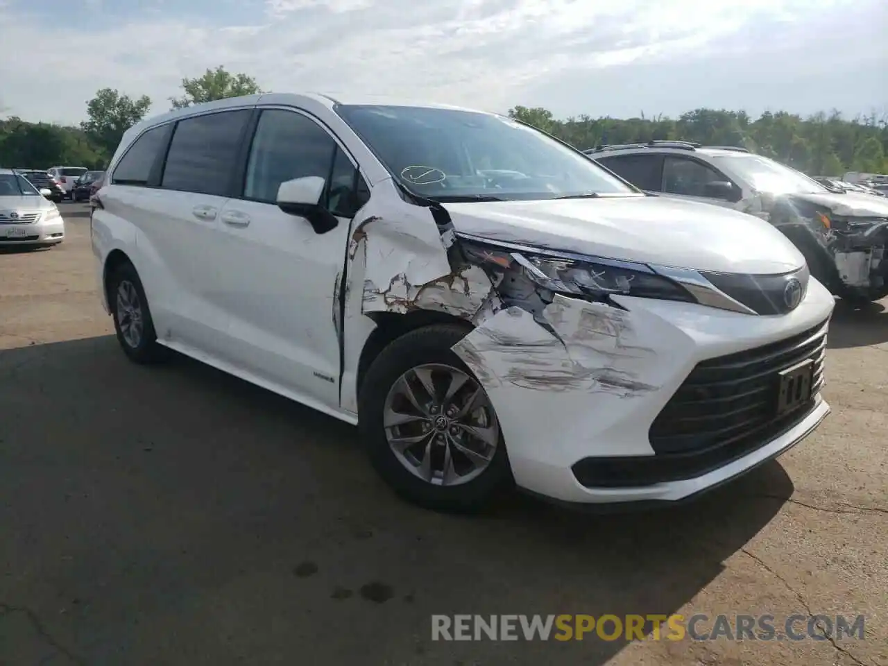 1 Photograph of a damaged car 5TDKRKEC6MS065872 TOYOTA SIENNA 2021