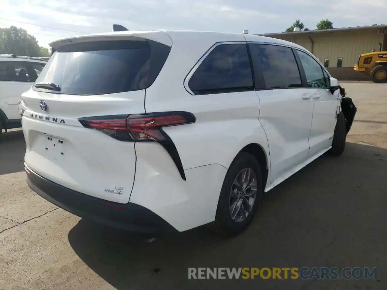 4 Photograph of a damaged car 5TDKRKEC6MS065872 TOYOTA SIENNA 2021