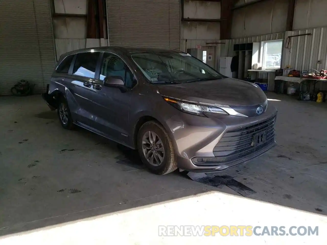 1 Photograph of a damaged car 5TDKRKEC6MS067475 TOYOTA SIENNA 2021