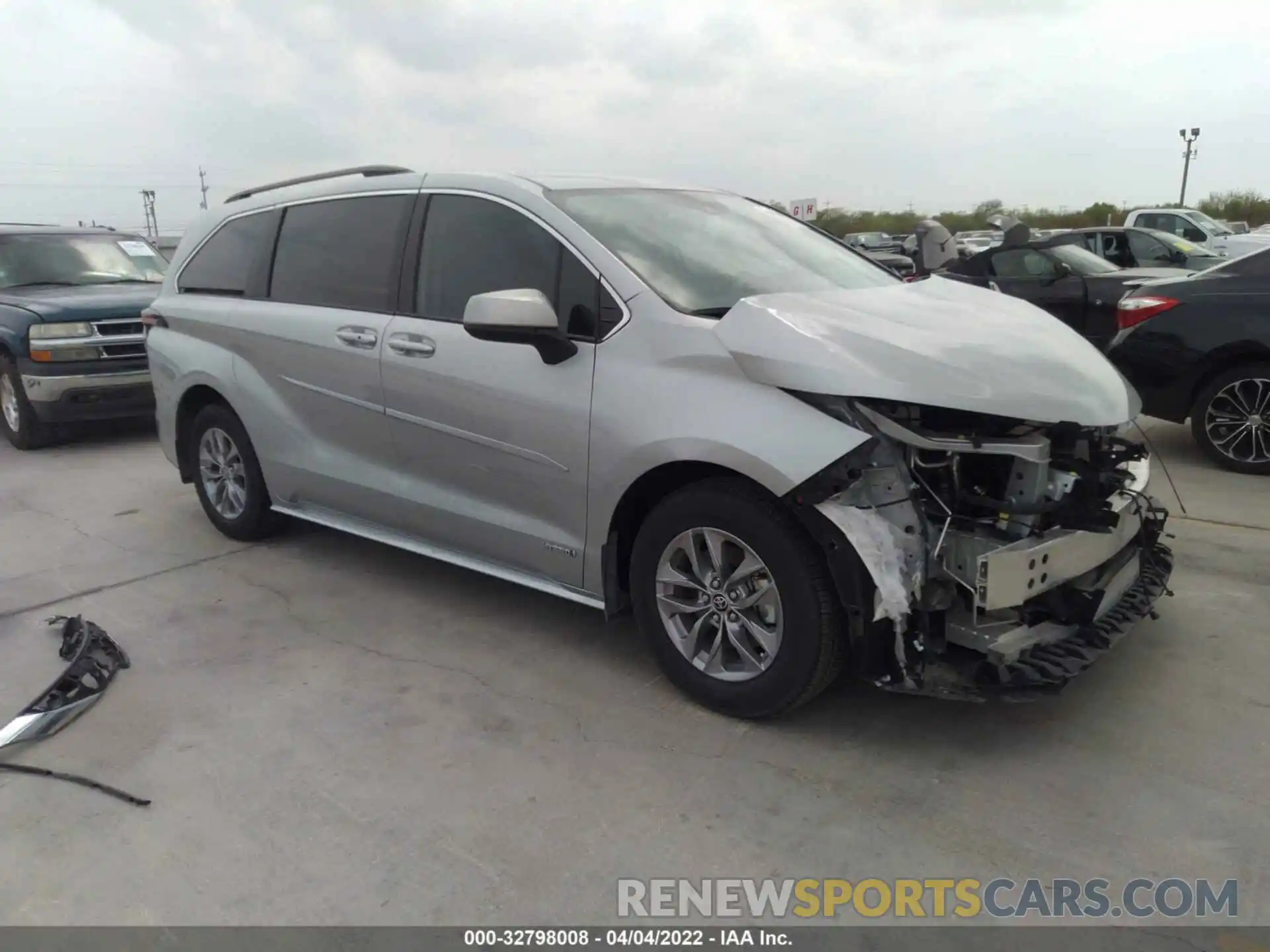 1 Photograph of a damaged car 5TDKRKEC6MS071879 TOYOTA SIENNA 2021