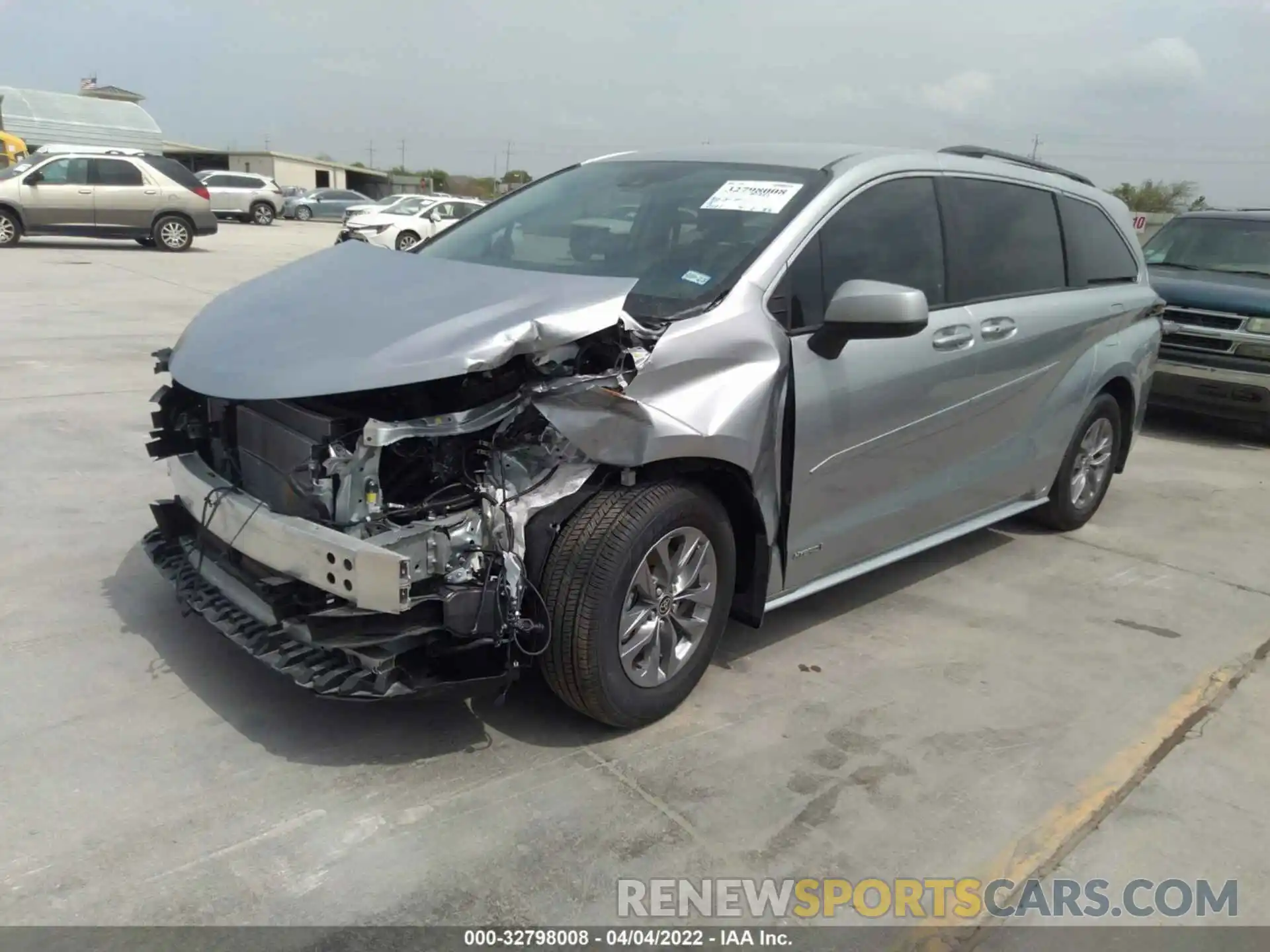 2 Photograph of a damaged car 5TDKRKEC6MS071879 TOYOTA SIENNA 2021