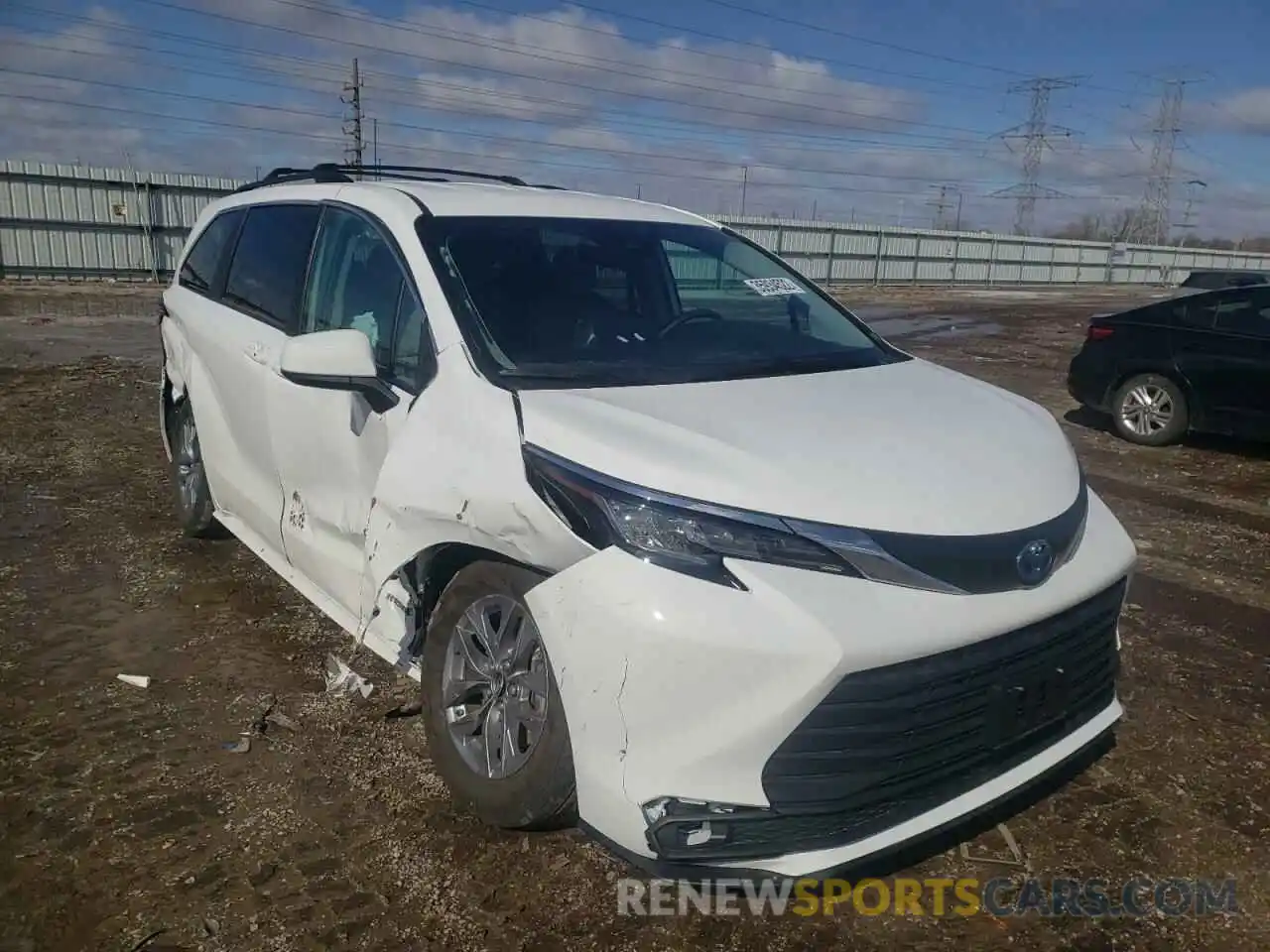 1 Photograph of a damaged car 5TDKRKEC6MS072918 TOYOTA SIENNA 2021