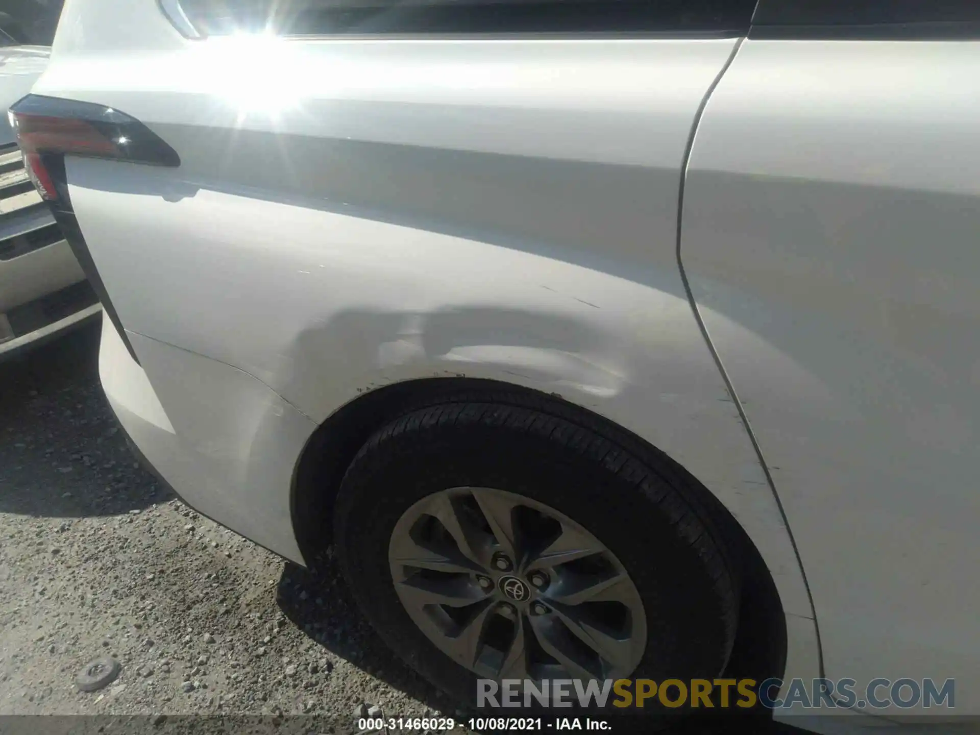 6 Photograph of a damaged car 5TDKRKEC7MS014865 TOYOTA SIENNA 2021