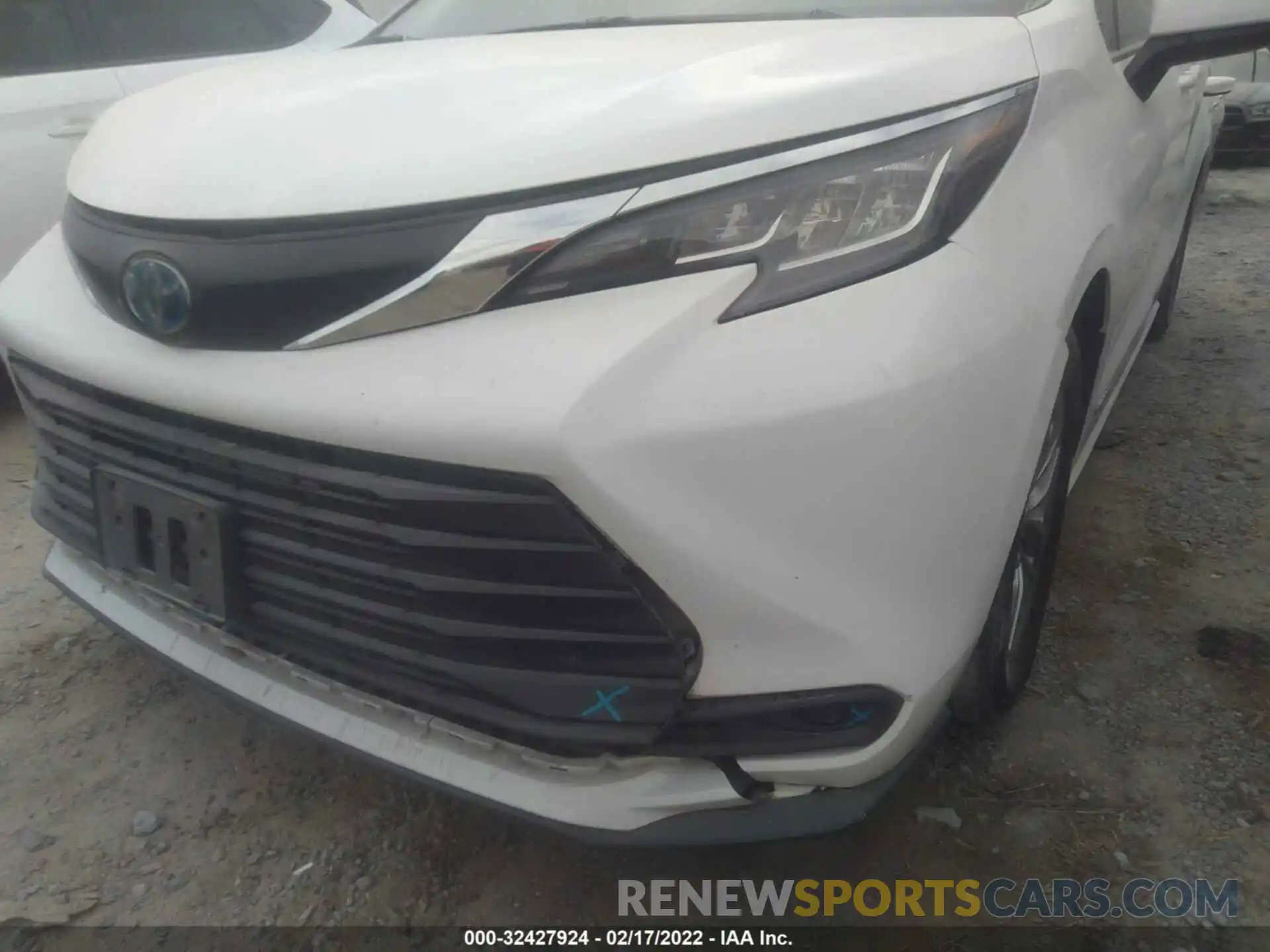 6 Photograph of a damaged car 5TDKRKEC7MS015546 TOYOTA SIENNA 2021