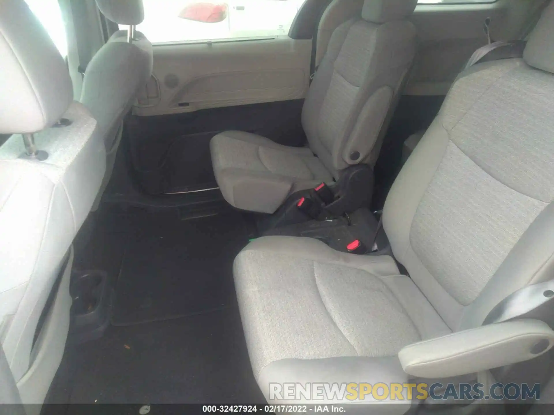 8 Фотография поврежденного автомобиля 5TDKRKEC7MS015546 TOYOTA SIENNA 2021