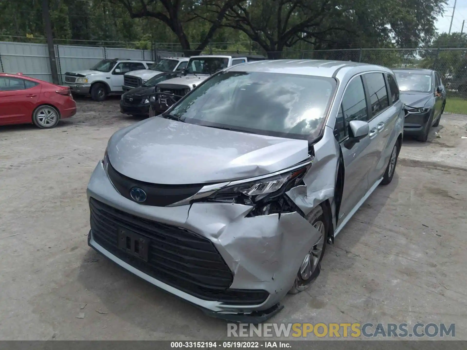 6 Photograph of a damaged car 5TDKRKEC7MS017491 TOYOTA SIENNA 2021