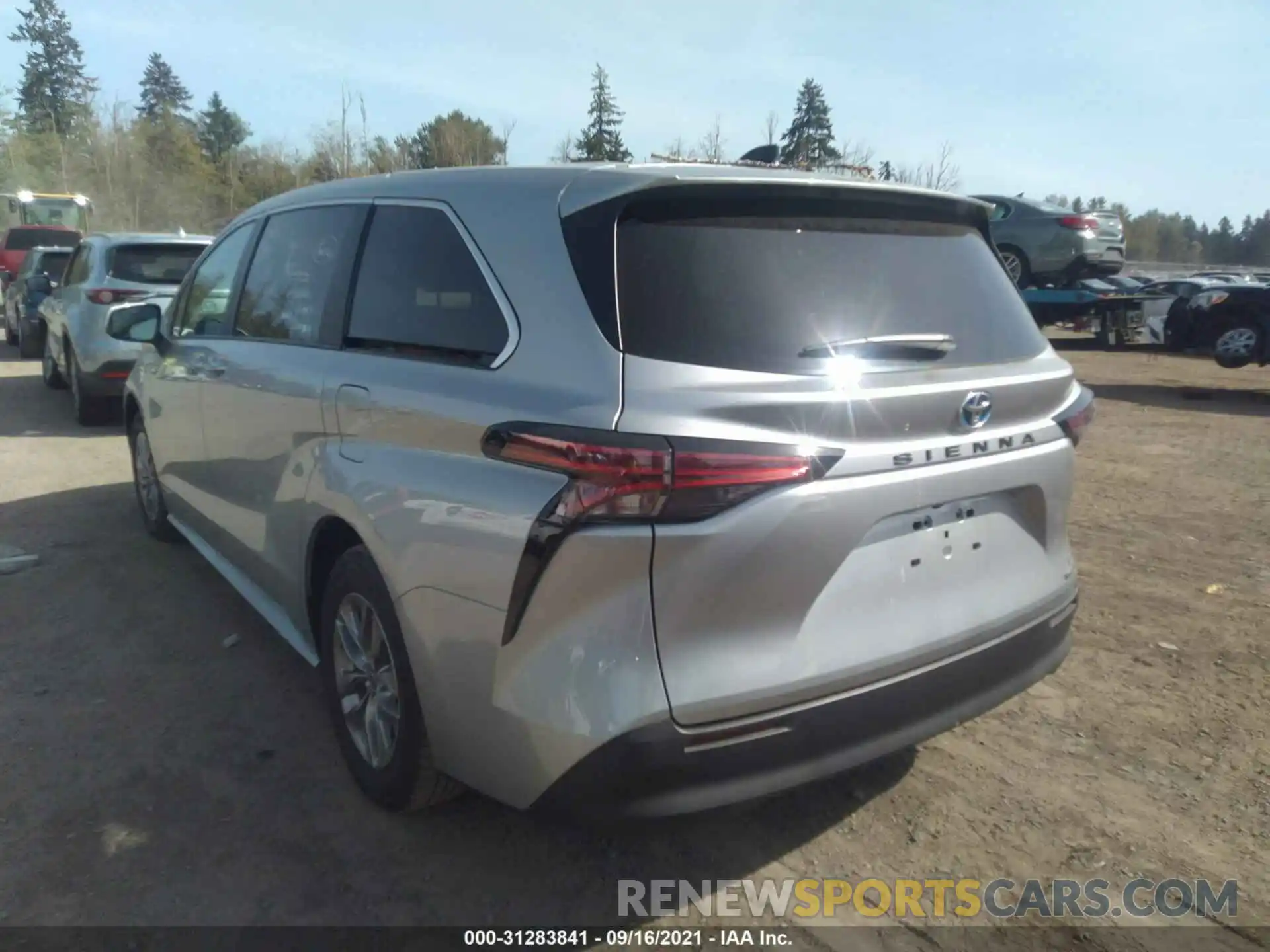 3 Photograph of a damaged car 5TDKRKEC7MS018236 TOYOTA SIENNA 2021