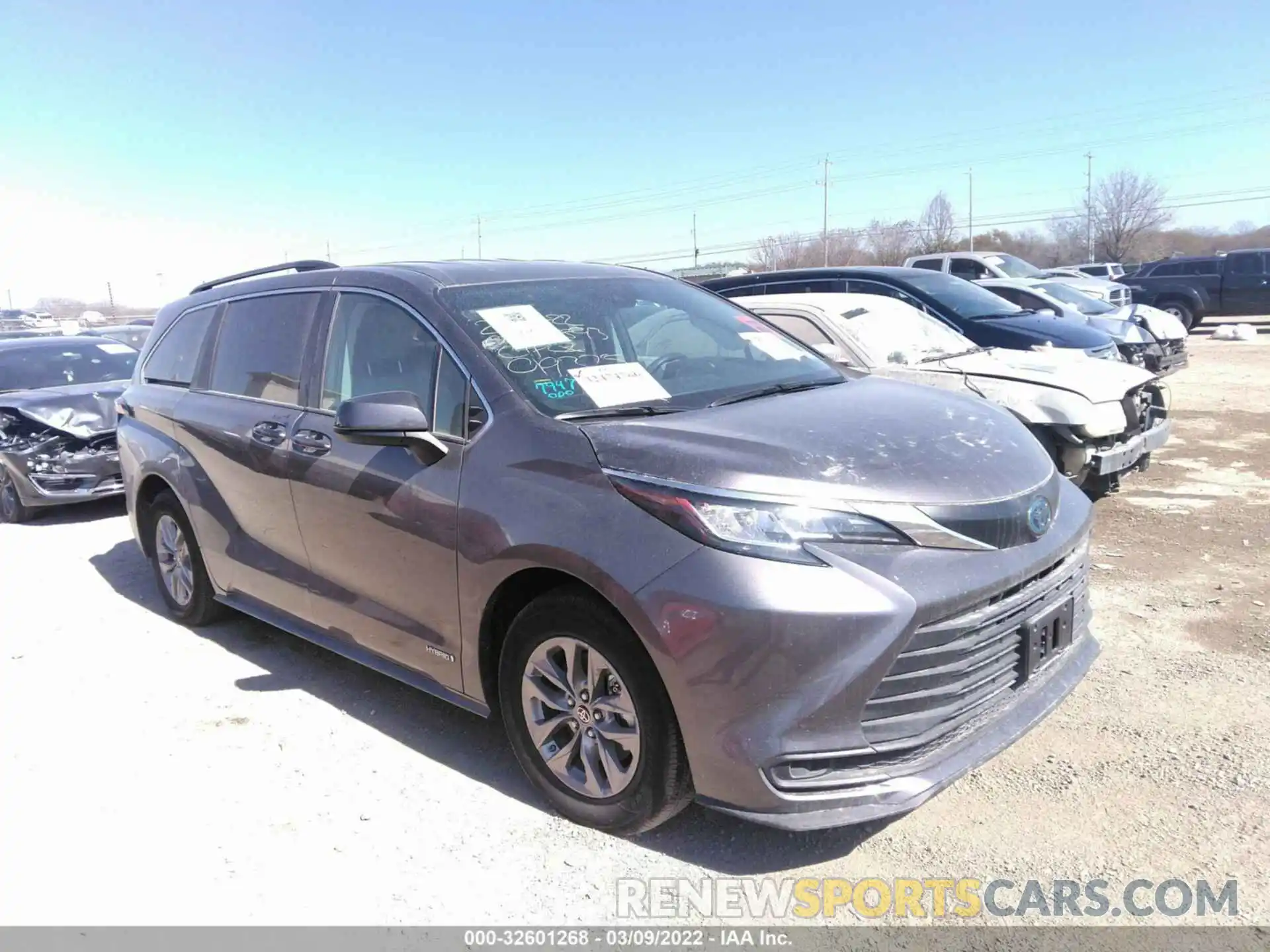 1 Photograph of a damaged car 5TDKRKEC7MS019371 TOYOTA SIENNA 2021