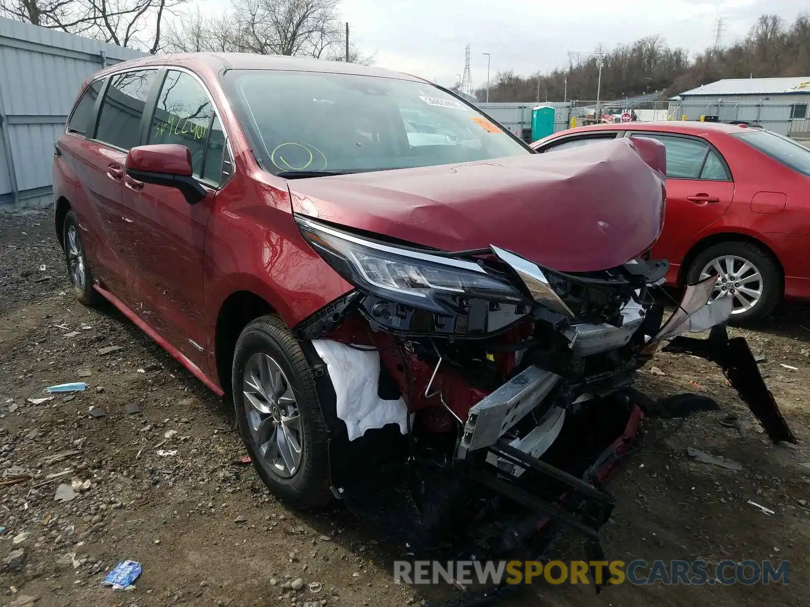 1 Photograph of a damaged car 5TDKRKEC7MS019578 TOYOTA SIENNA 2021