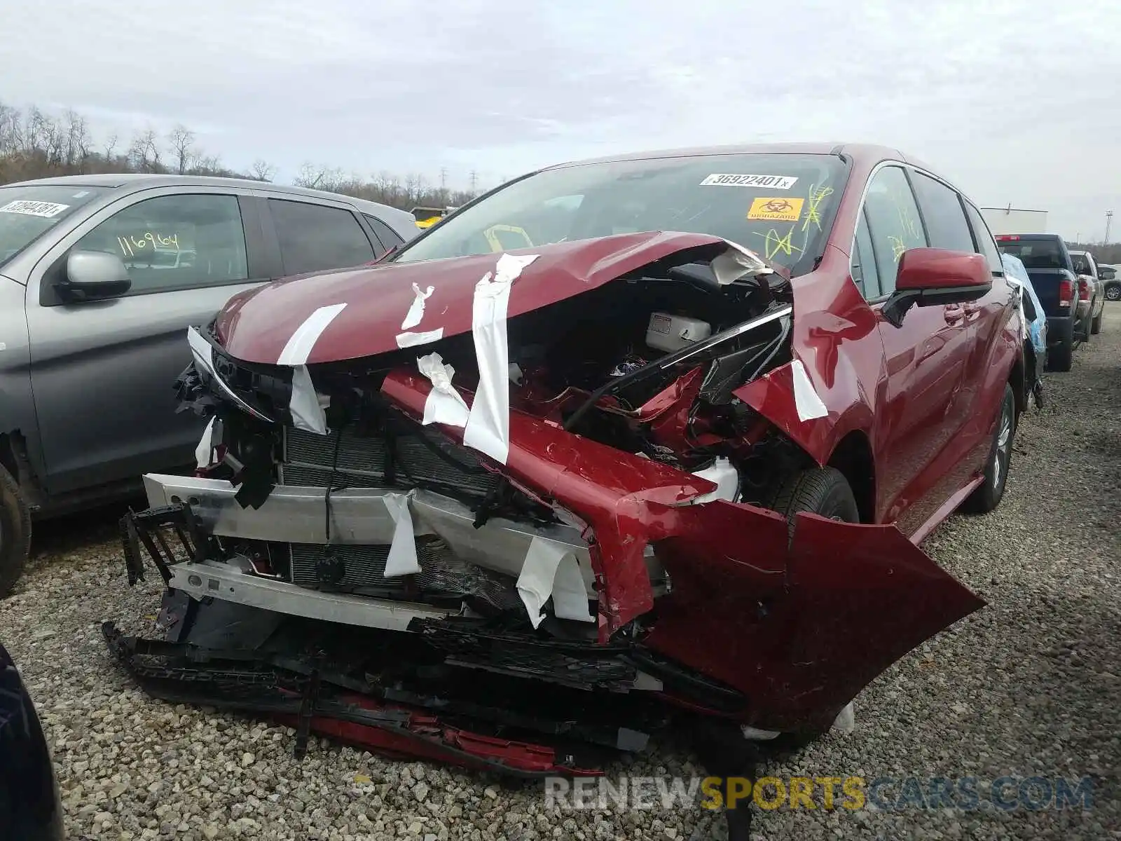 2 Photograph of a damaged car 5TDKRKEC7MS019578 TOYOTA SIENNA 2021