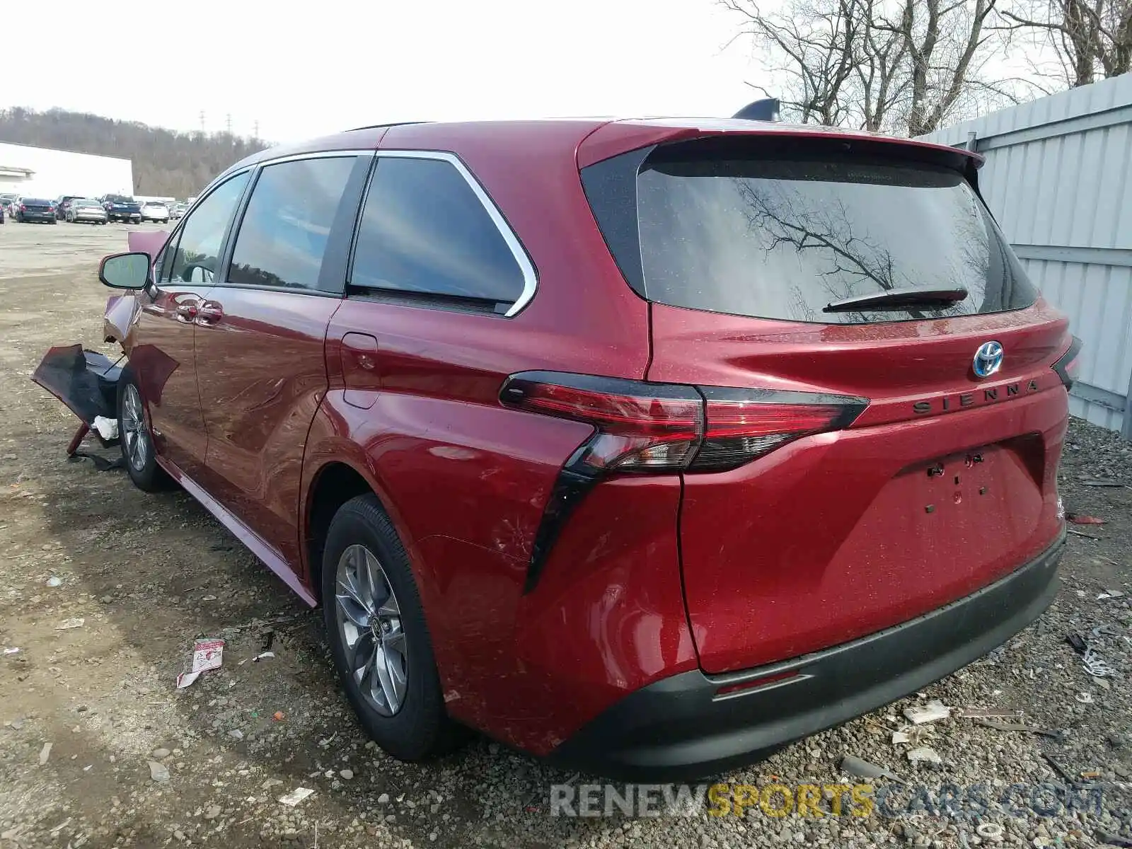 3 Photograph of a damaged car 5TDKRKEC7MS019578 TOYOTA SIENNA 2021