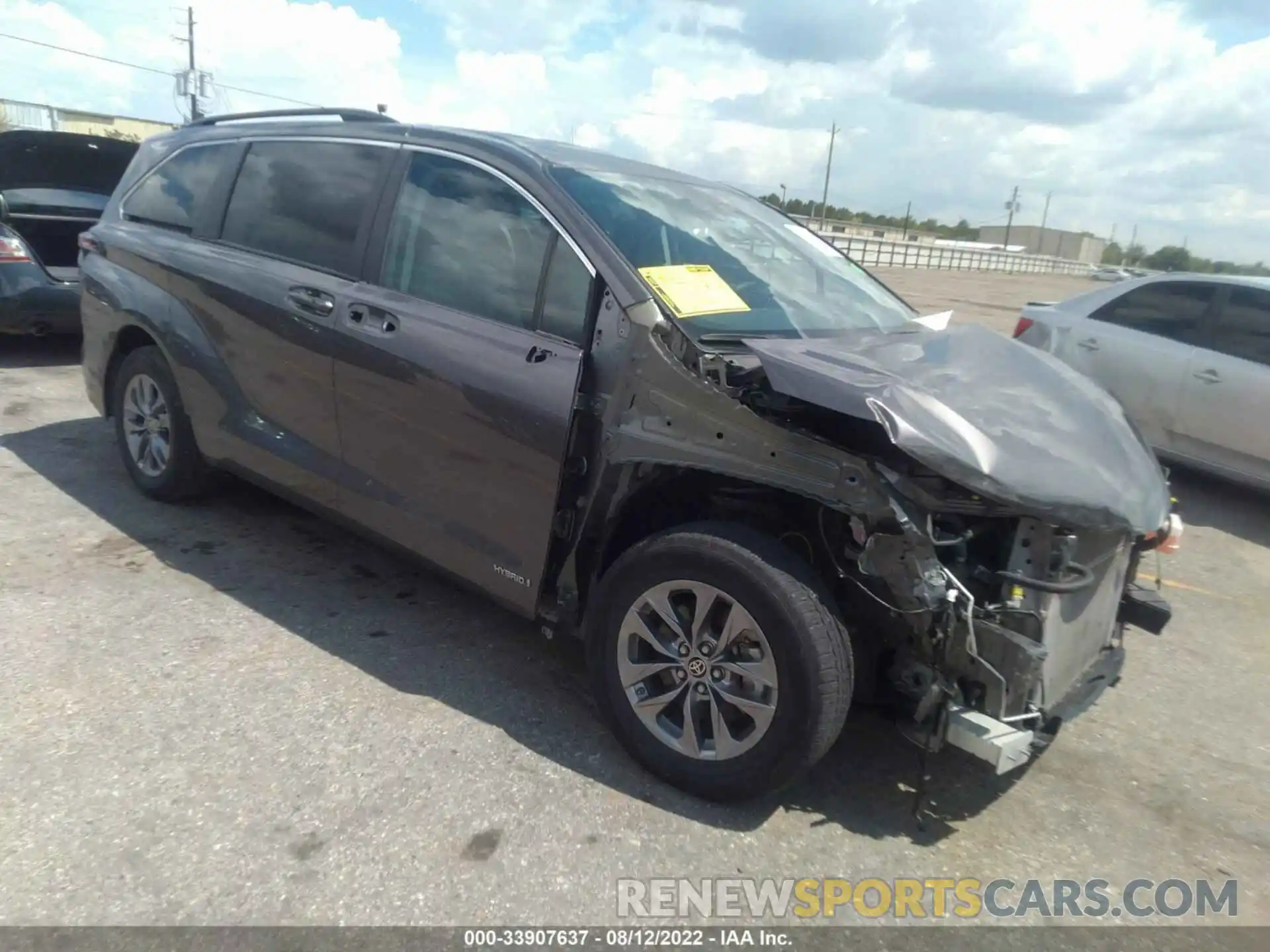 1 Photograph of a damaged car 5TDKRKEC7MS020827 TOYOTA SIENNA 2021