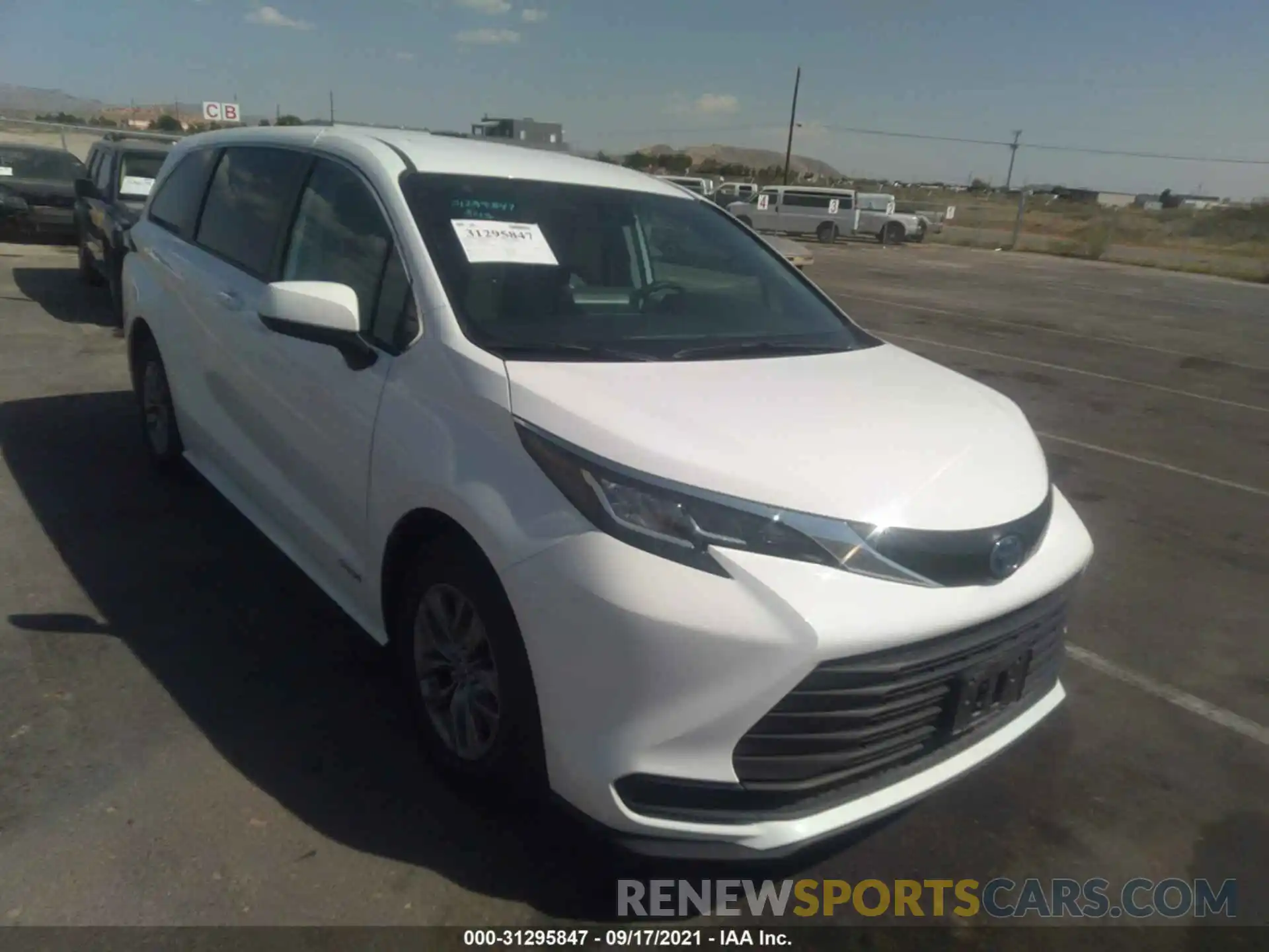 1 Photograph of a damaged car 5TDKRKEC7MS035201 TOYOTA SIENNA 2021