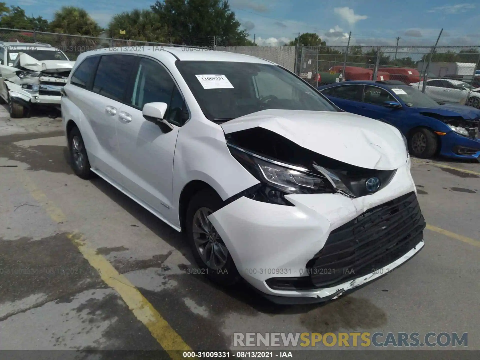 1 Photograph of a damaged car 5TDKRKEC7MS035960 TOYOTA SIENNA 2021