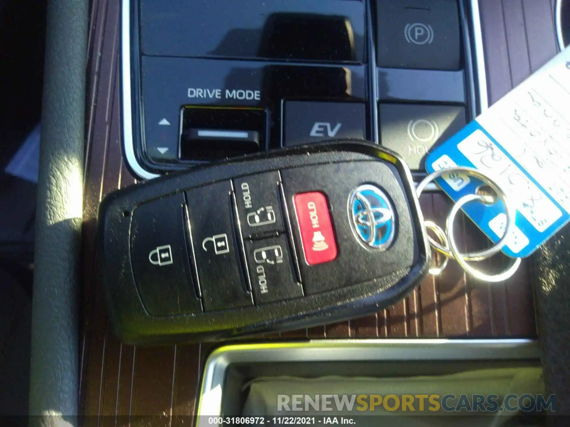 11 Photograph of a damaged car 5TDKRKEC7MS037479 TOYOTA SIENNA 2021