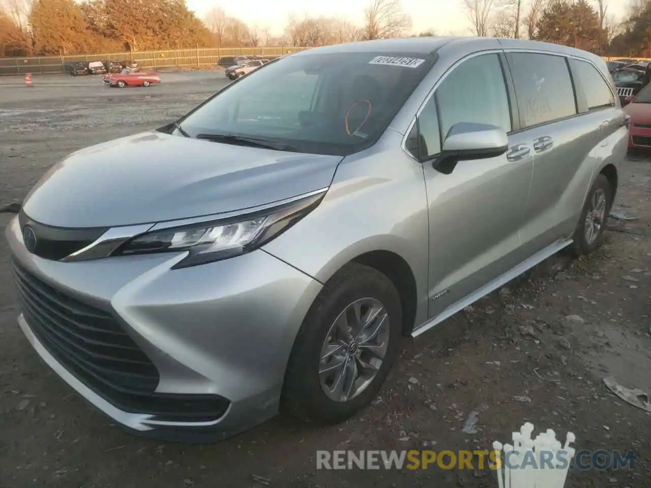 2 Photograph of a damaged car 5TDKRKEC7MS046778 TOYOTA SIENNA 2021