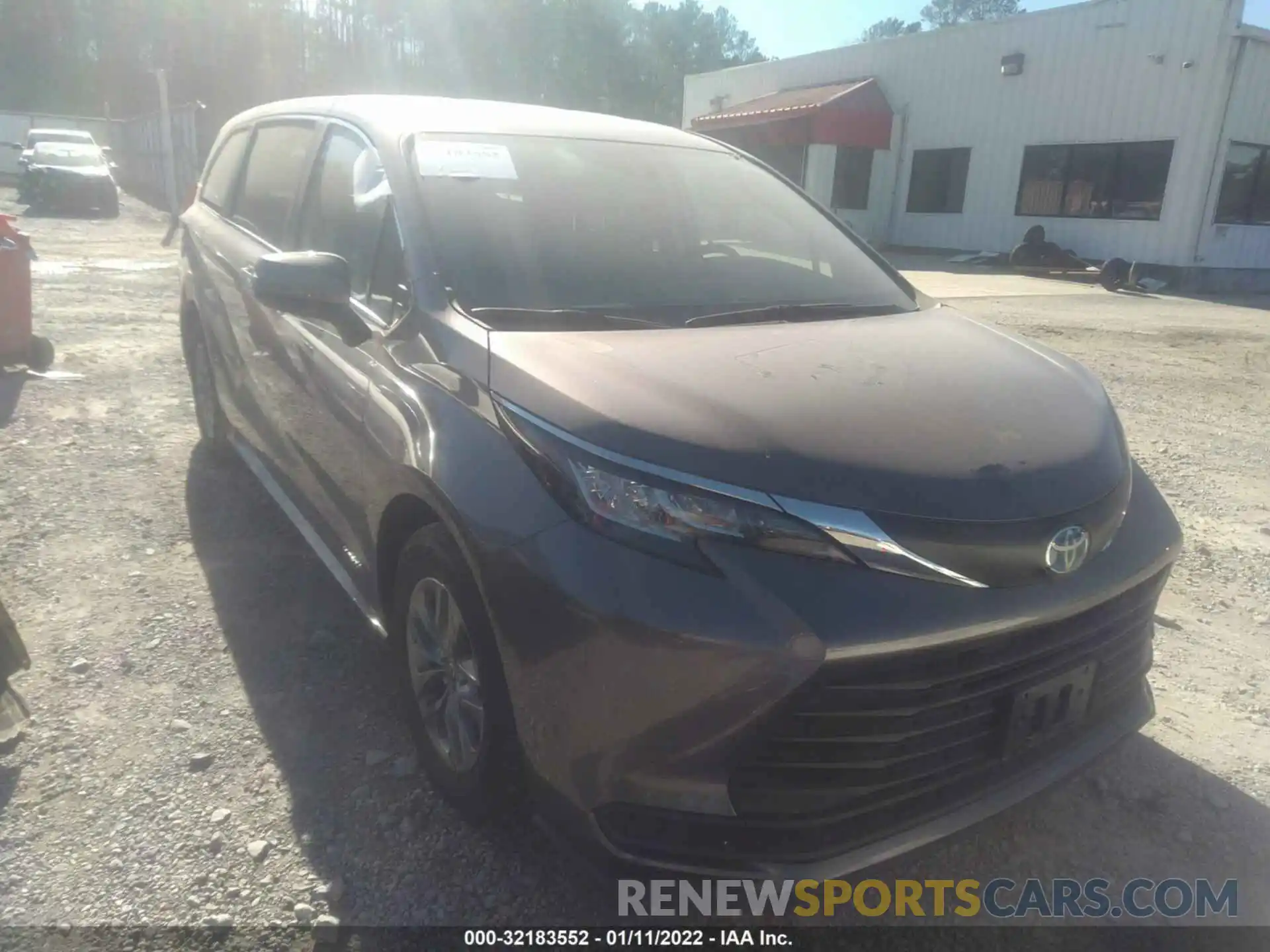 1 Photograph of a damaged car 5TDKRKEC7MS047672 TOYOTA SIENNA 2021