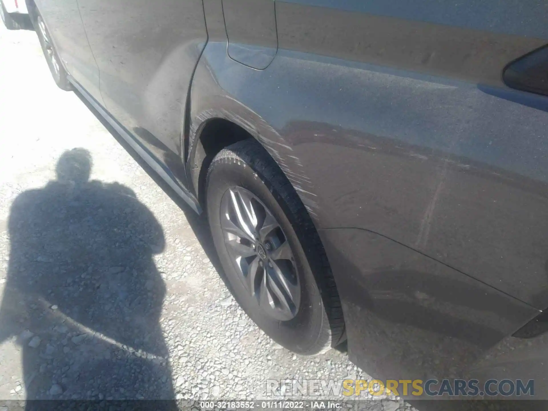 6 Photograph of a damaged car 5TDKRKEC7MS047672 TOYOTA SIENNA 2021