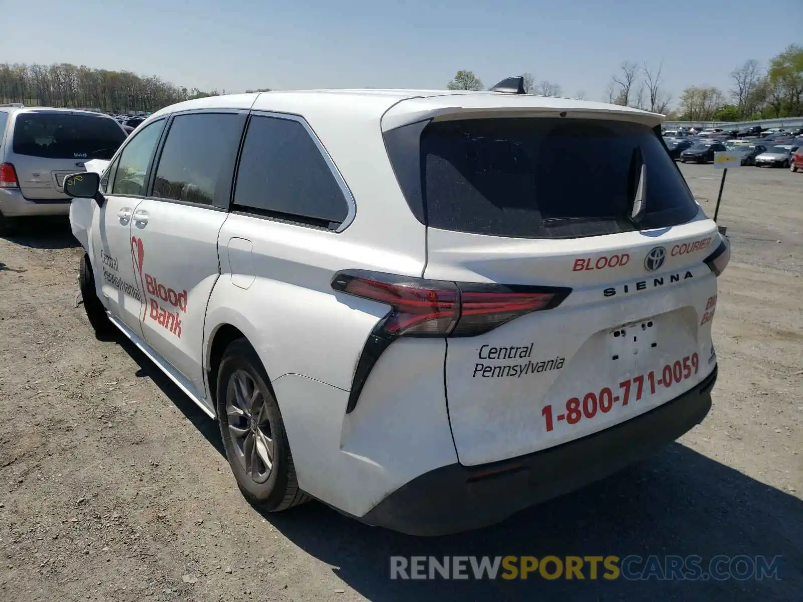 3 Photograph of a damaged car 5TDKRKEC8MS011392 TOYOTA SIENNA 2021