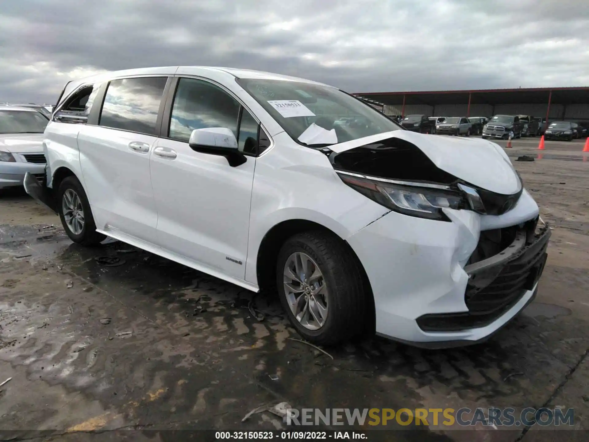 1 Photograph of a damaged car 5TDKRKEC8MS014678 TOYOTA SIENNA 2021